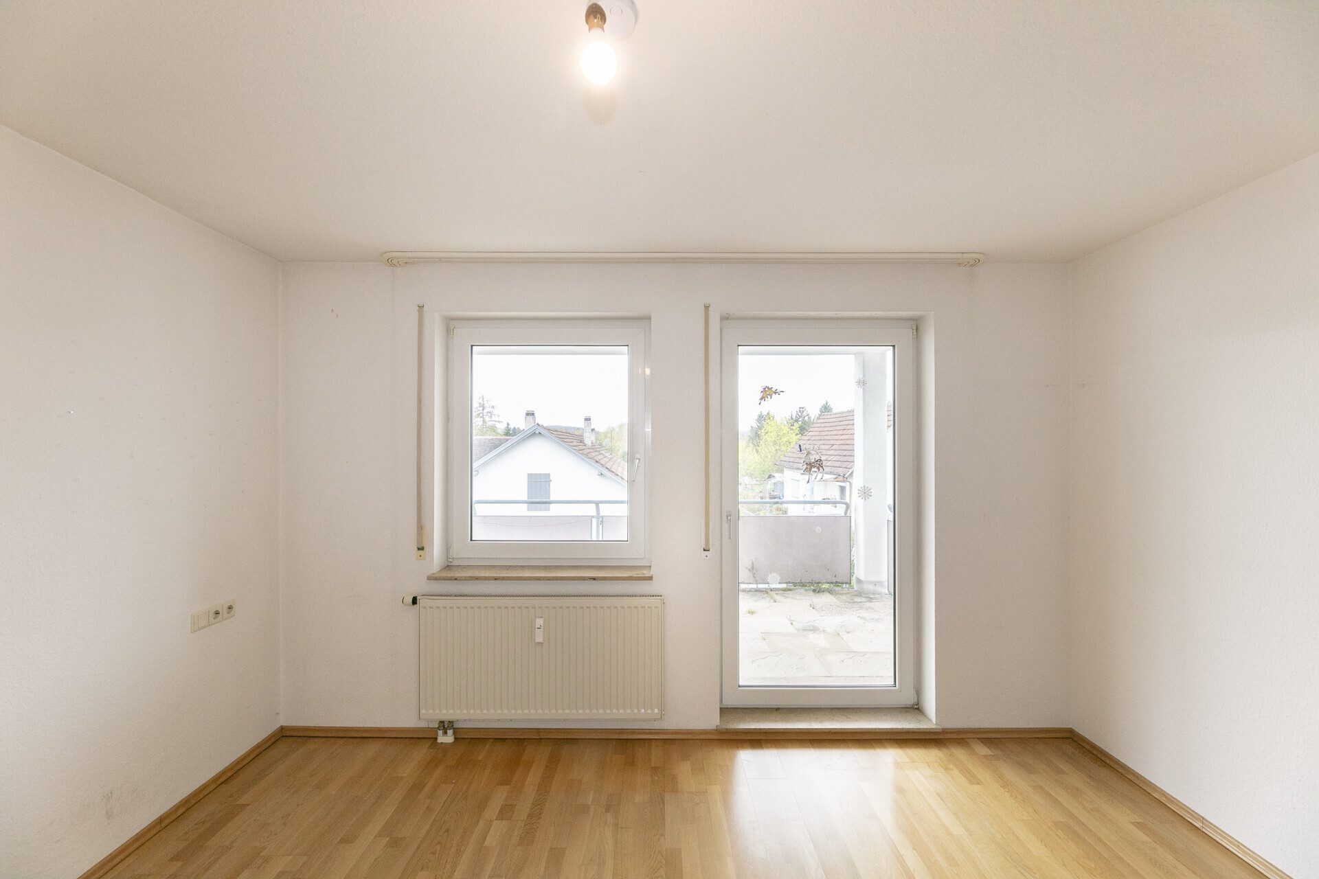 Immobilienangebot - Ehingen - Alle - Ideal für Paare & kleine Familien – 
Wohnung mit Balkon und TG-Stellplatz