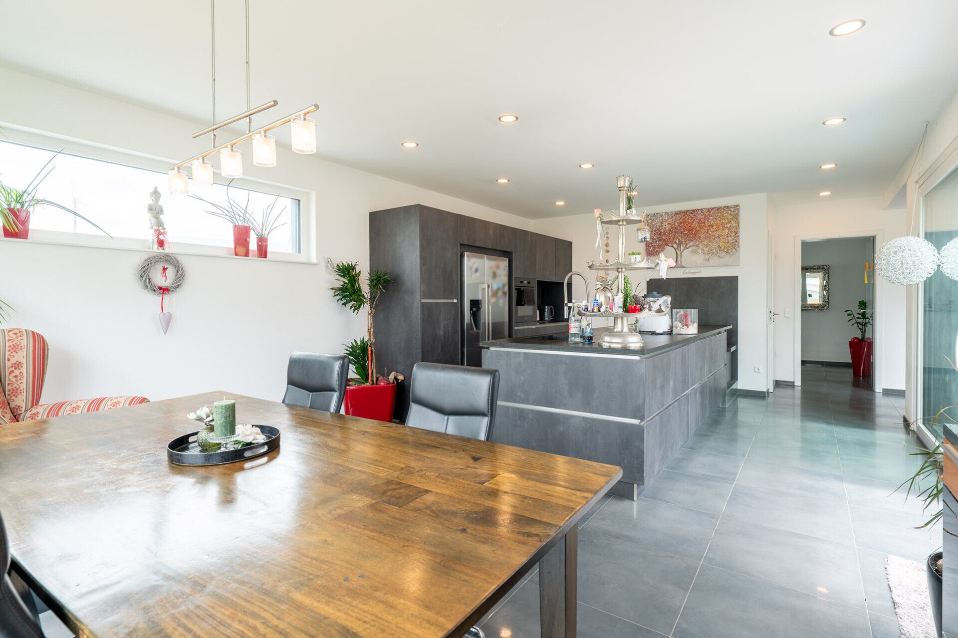 Immobilienangebot - Neenstetten - Alle - Neuwertiges Traumhaus mit luxuriösem Platzangebot