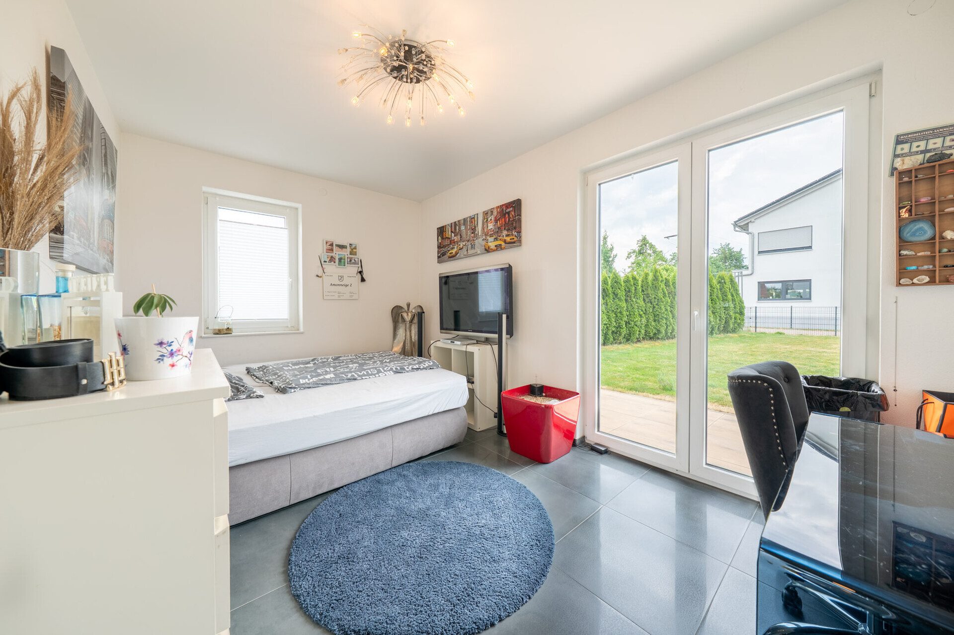 Immobilienangebot - Neenstetten - Alle - Neuwertiges Traumhaus mit luxuriösem Platzangebot