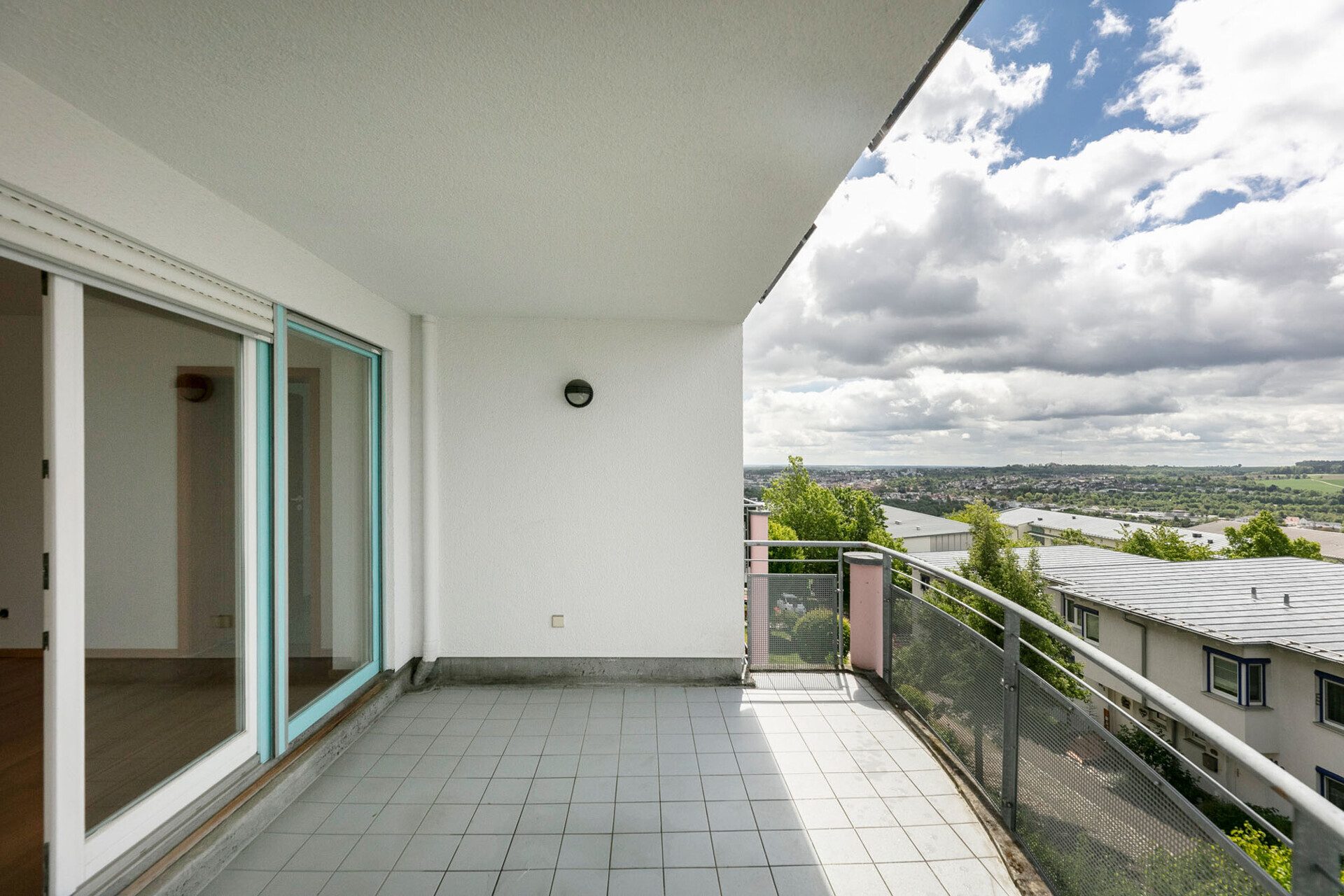 Immobilienangebot - Ulm - Alle - Wohlfühlen auf 83 m² – Lichtdurchflutete Wohnung mit Balkon