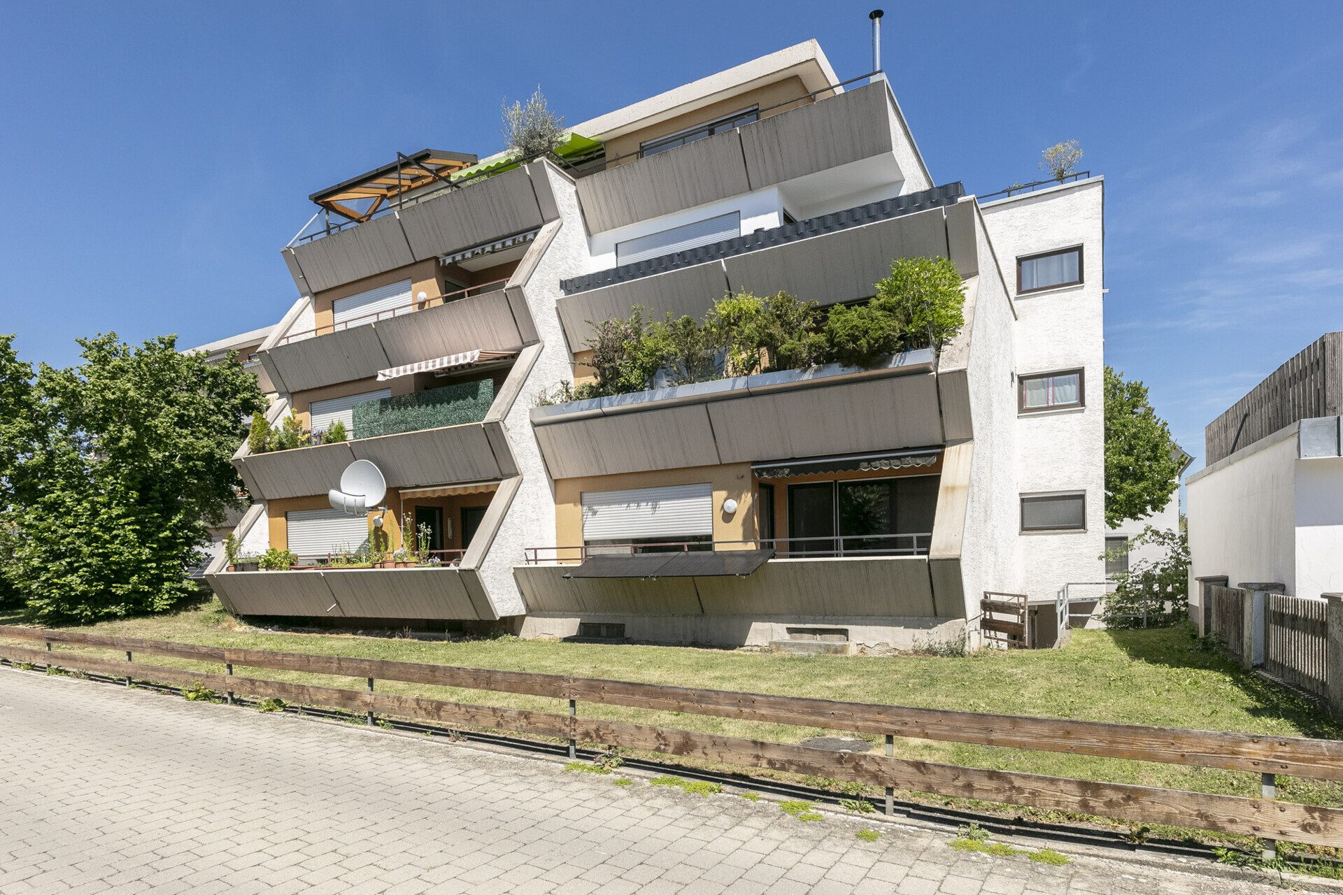 Immobilienangebot - Dietenheim - Alle - 119 m² zum Wohlfühlen – 4-Zimmer-Whg. mit Balkon, Küche & Tiefgaragenplatz