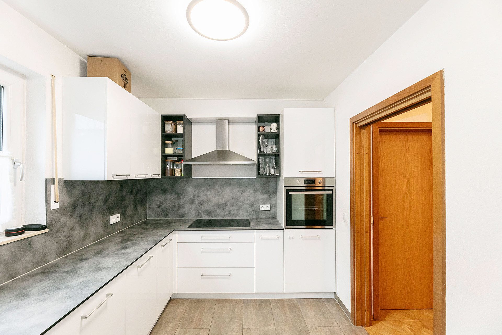 Immobilienangebot - Ulm/Söflingen - Alle - Söflingen: Ein Haus voller Möglichkeiten! 
DHH mit Garten, großer Terrasse und Kamin.