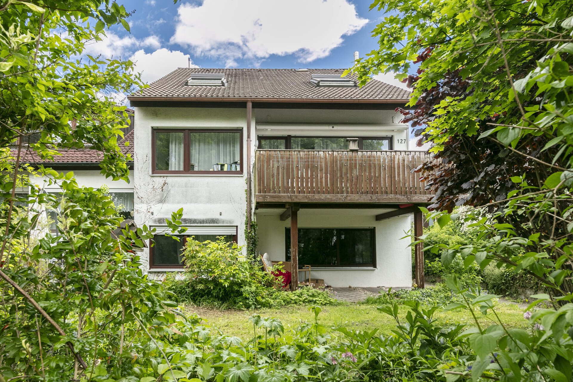 Immobilienangebot - Ulm/Söflingen - Alle - Söflingen: Ein Haus voller Möglichkeiten! 
DHH mit Garten, großer Terrasse und Kamin.