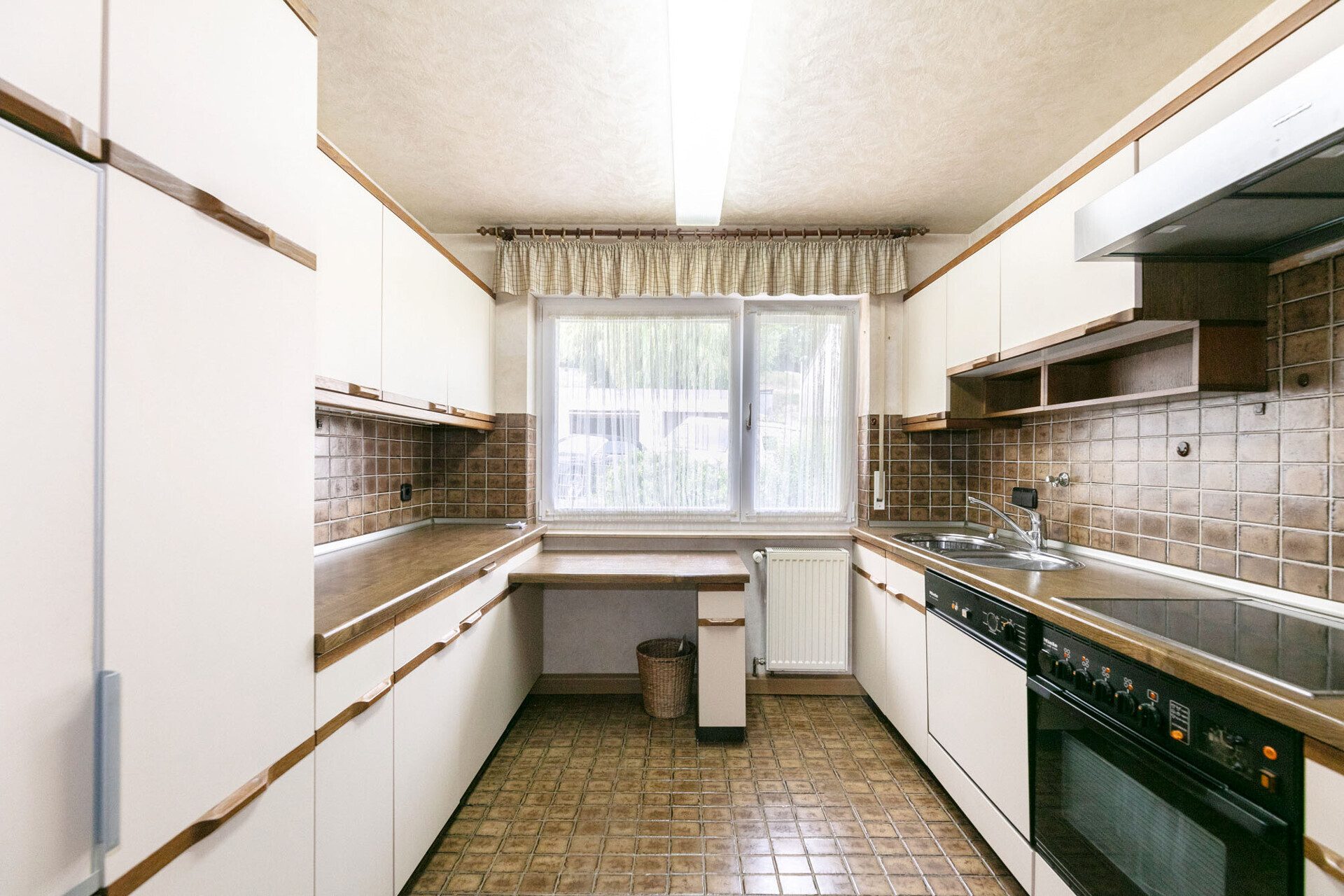 Immobilienangebot - Elchingen / Thalfingen - Alle - Einziehen, wohlfühlen, von Mieteinnahmen profitieren -Ihr ZFH in Thalfingen