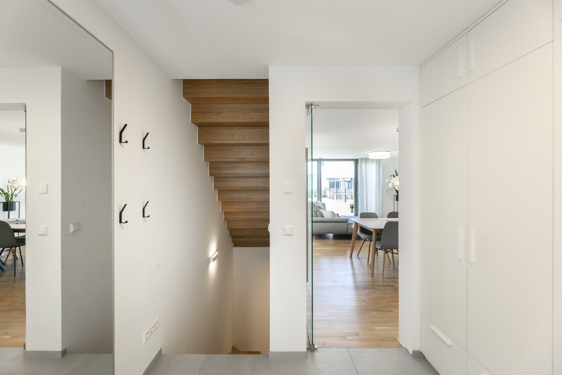 Immobilienangebot - Oberdischingen - Alle - Design, Komfort und Exklusivität vereint
Hochwertiges EFH mit architektonischem Anspruch