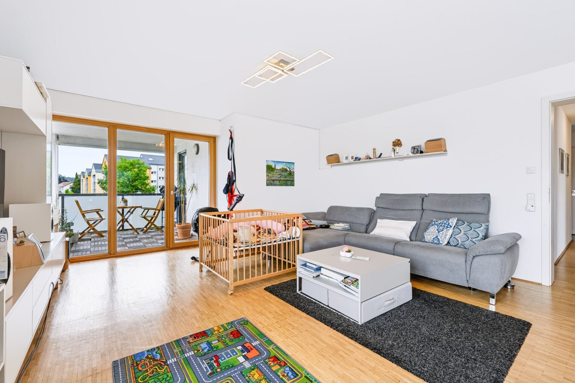 Immobilienangebot - Blaustein - Alle - Moderne 4,5-Zimmer-Wohnung mit Loggia und zwei TG-Stellplätzen in Blaustein