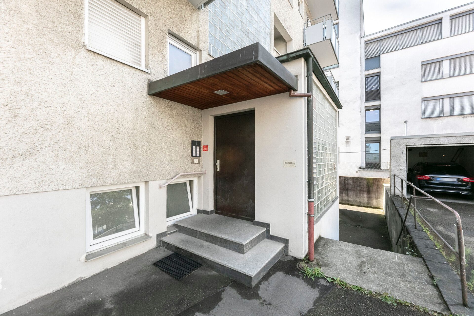 Immobilienangebot - Ulm - Alle - Kapitalanlage mit Mehrwert – Zwei Wohnungen, zwei Garagen, viele Optionen