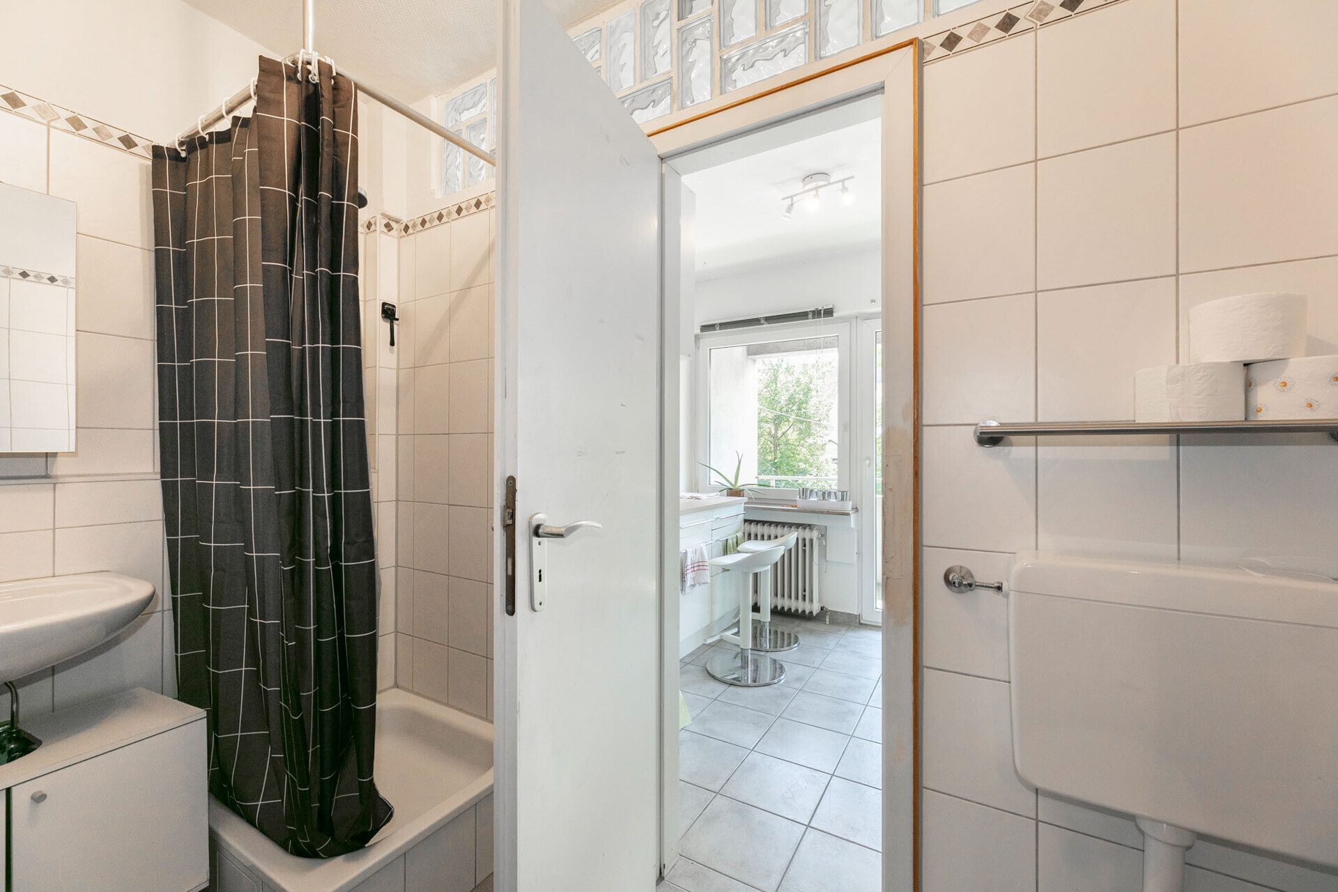 Immobilienangebot - Ulm - Alle - Kapitalanlage mit Mehrwert – Zwei Wohnungen, zwei Garagen, viele Optionen