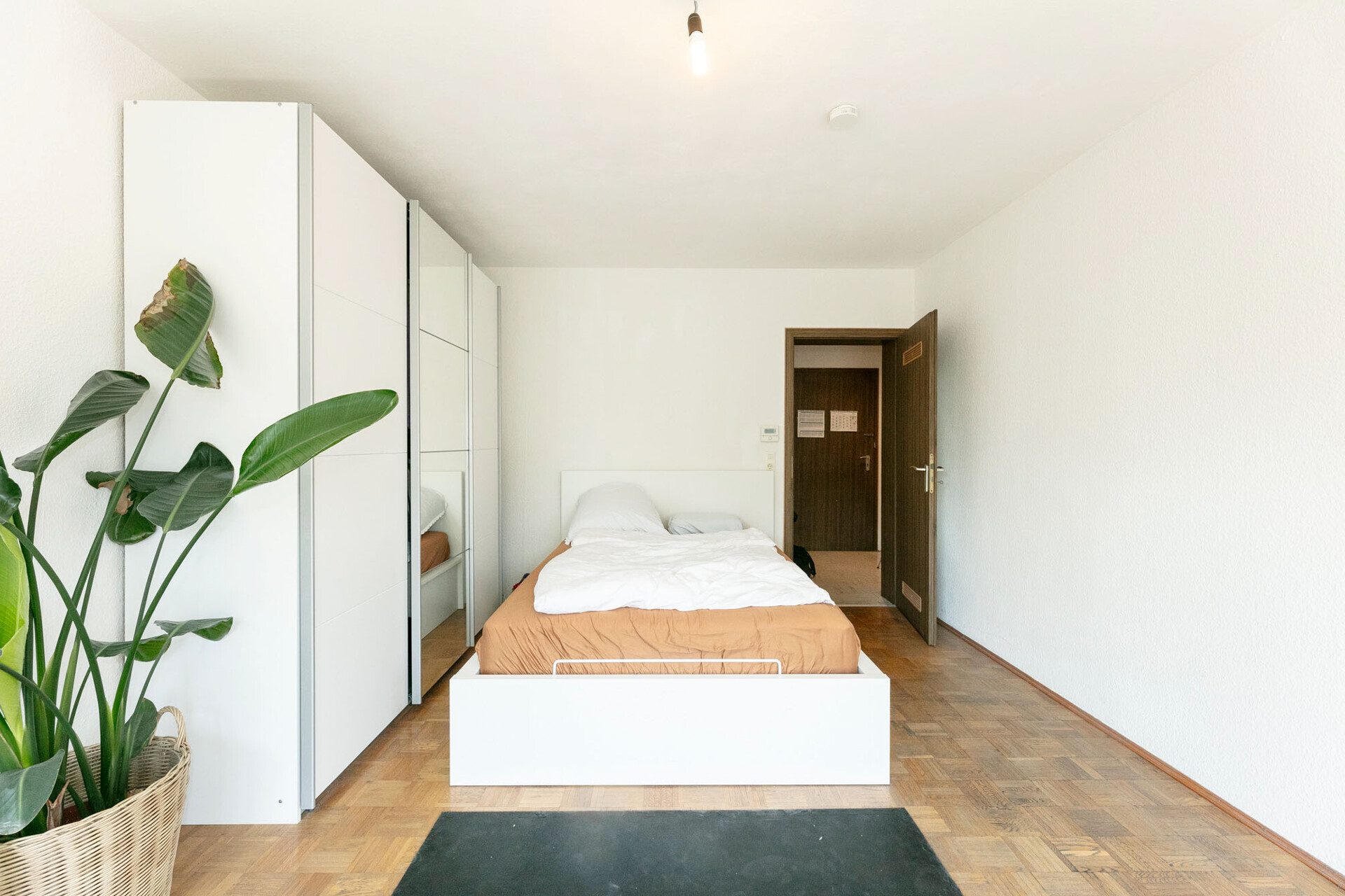 Immobilienangebot - Ulm - Alle - Kapitalanlage mit Mehrwert – Zwei Wohnungen, zwei Garagen, viele Optionen