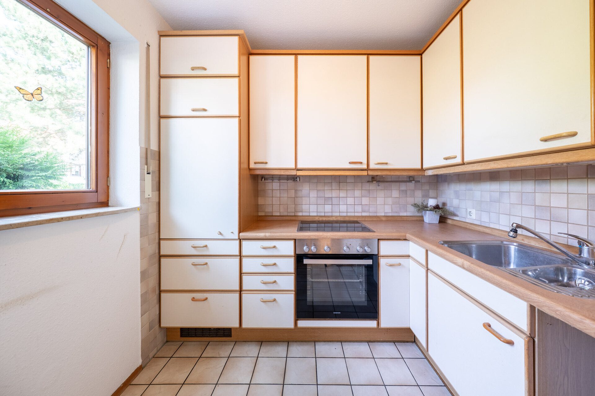 Immobilienangebot - Neu-Ulm / Offenhausen - Alle - Wohnglück in Offenhausen - 
RMH mit Garage, Wintergarten & Garten