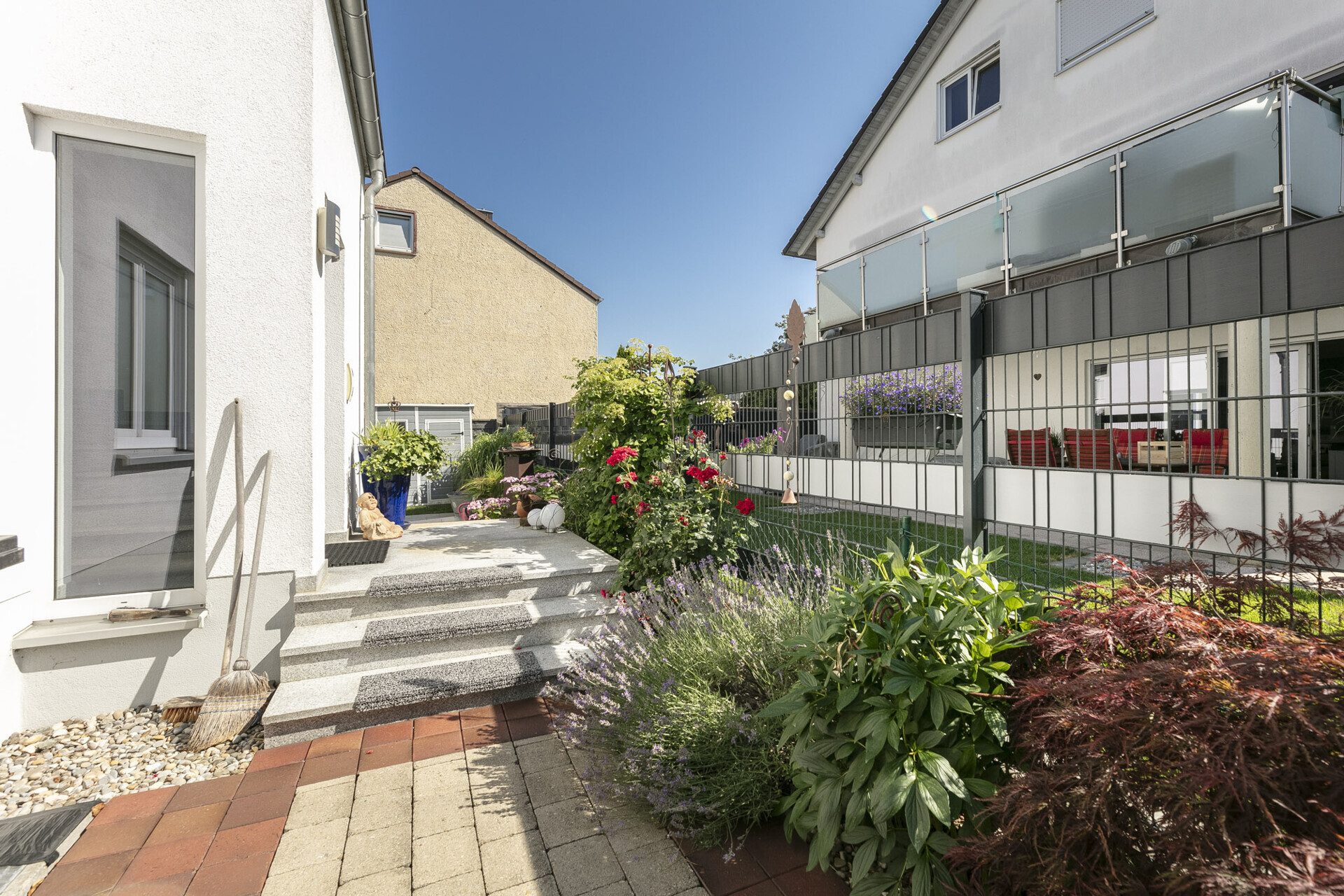 Immobilienangebot - Vöhringen - Alle - Seltenes Angebot: Moderne Wohnung mit exklusivem Terrassen-/Gartenanteil