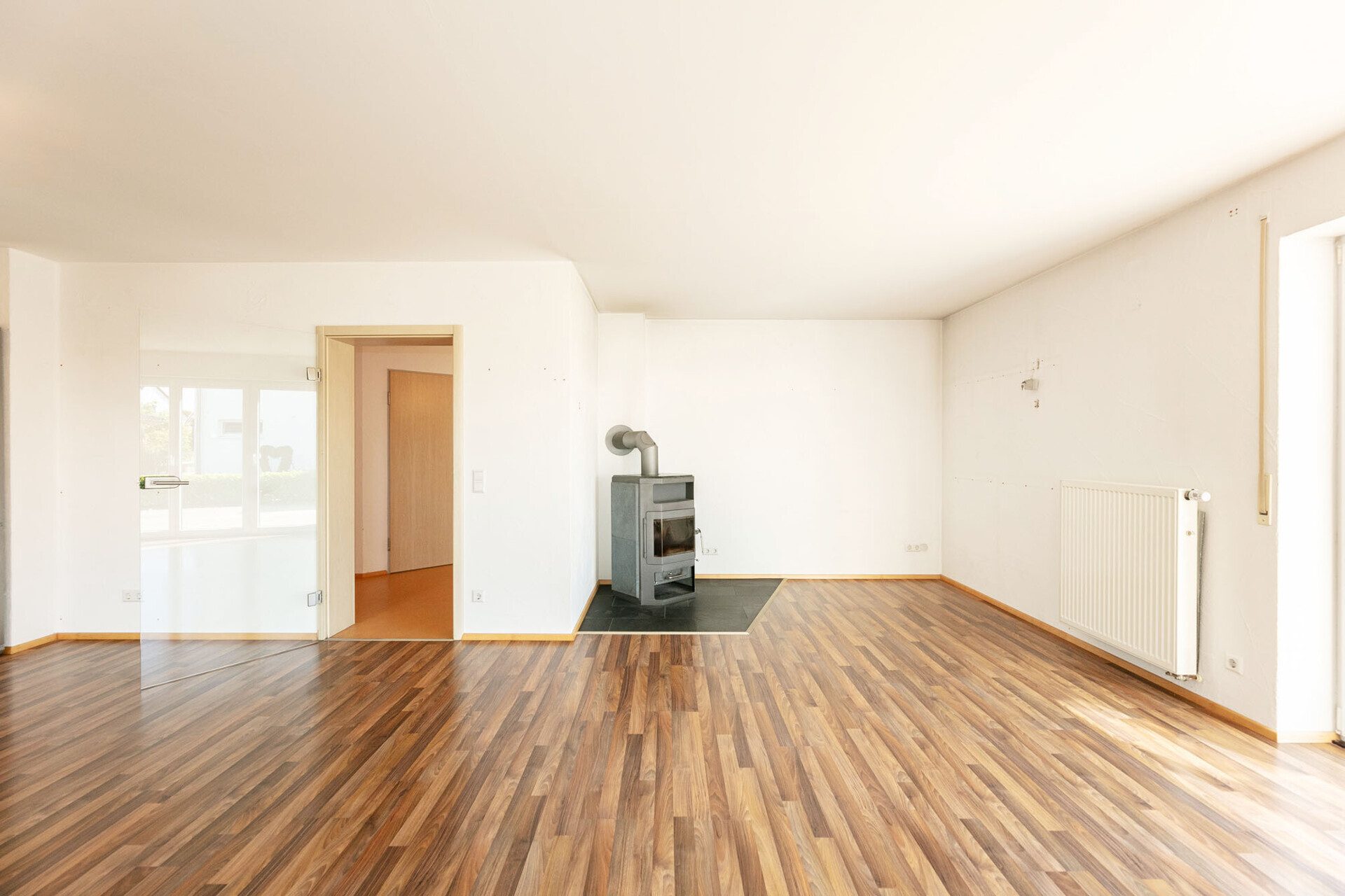Immobilienangebot - Vöhringen - Alle - Seltenes Angebot: Moderne Wohnung mit exklusivem Terrassen-/Gartenanteil