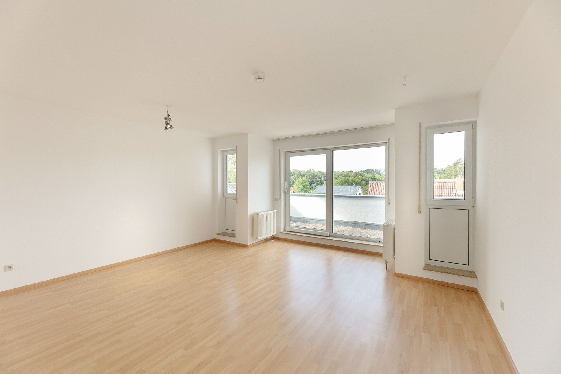 Immobilienangebot - Senden - Alle - Licht, Freiraum und Grünblick: DG-Wohnung mit Terrasse + TG-Stellplatz
