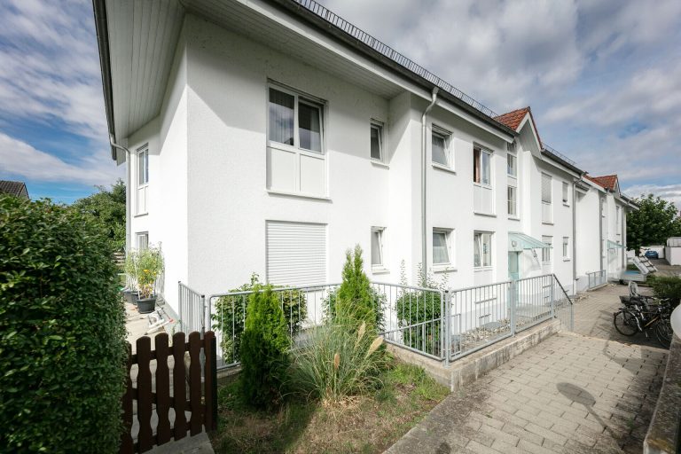 Immobilienangebot - Senden - Alle - Licht, Freiraum und Grünblick: DG-Wohnung mit Terrasse + TG-Stellplatz