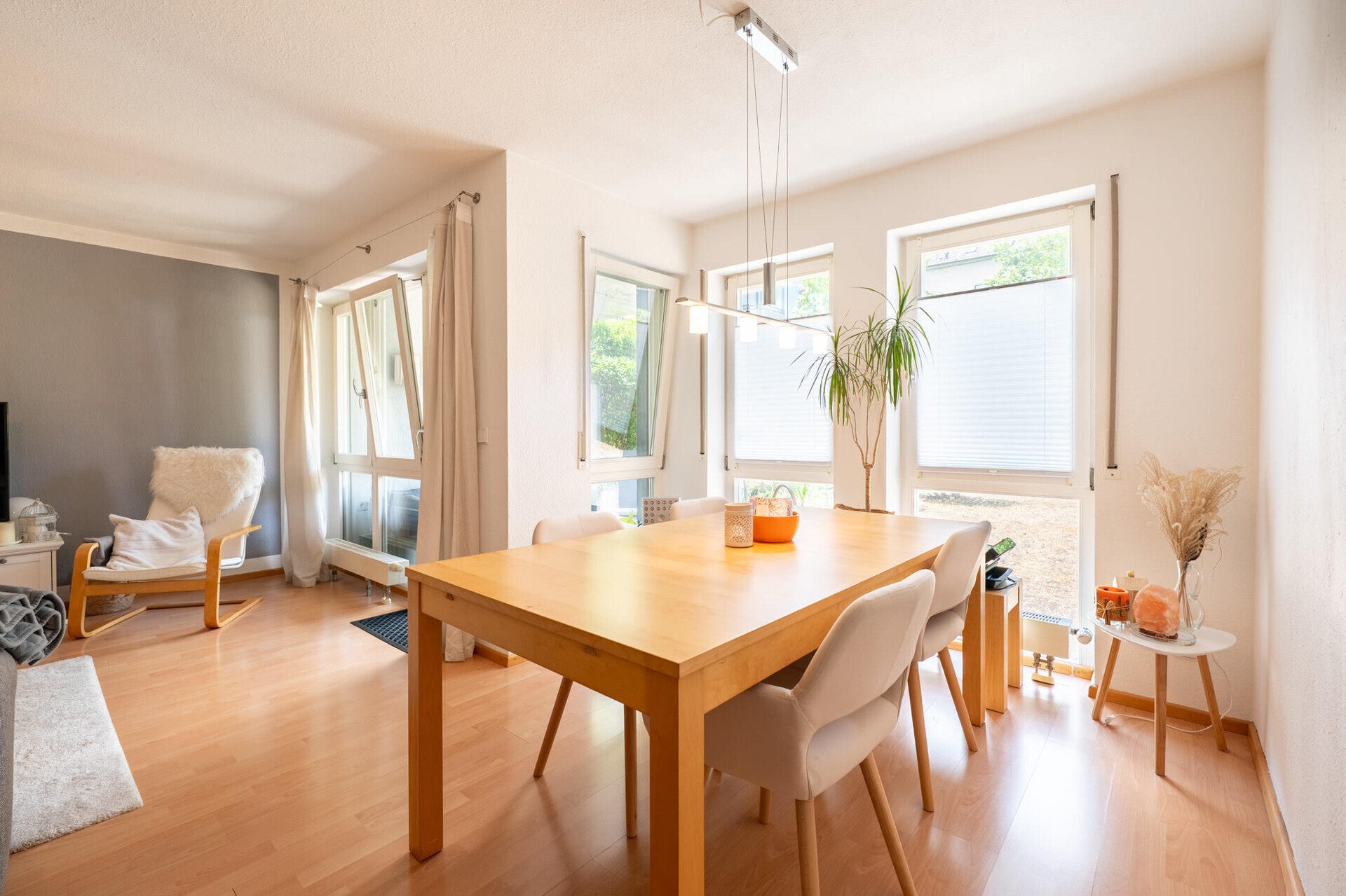 Immobilienangebot - Neu-Ulm - Alle - Zentral wohnen in Neu-Ulm: 2,5 Zi. mit Terrasse und Gartenanteil