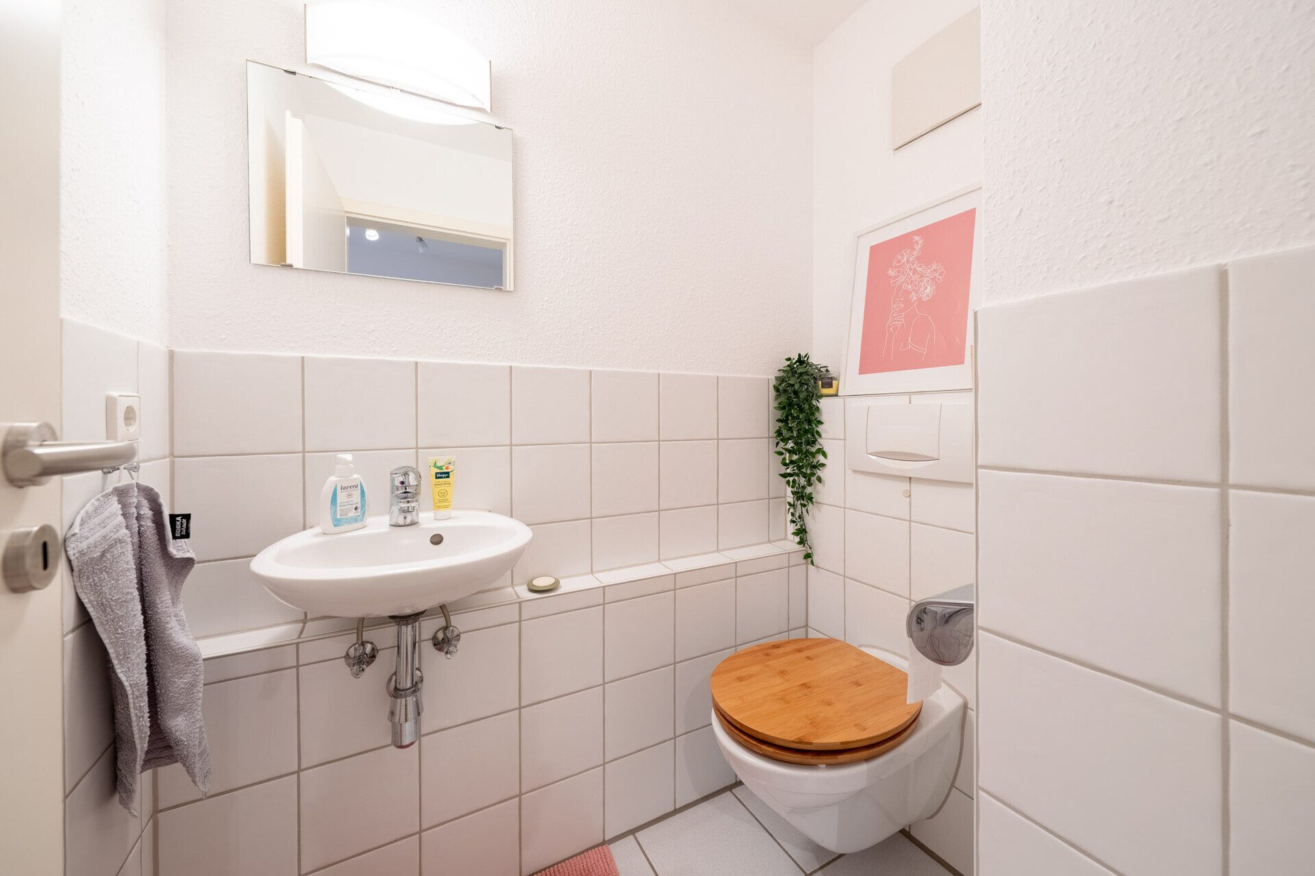 Immobilienangebot - Neu-Ulm - Alle - Zentral wohnen in Neu-Ulm: 2,5 Zi. mit Terrasse und Gartenanteil