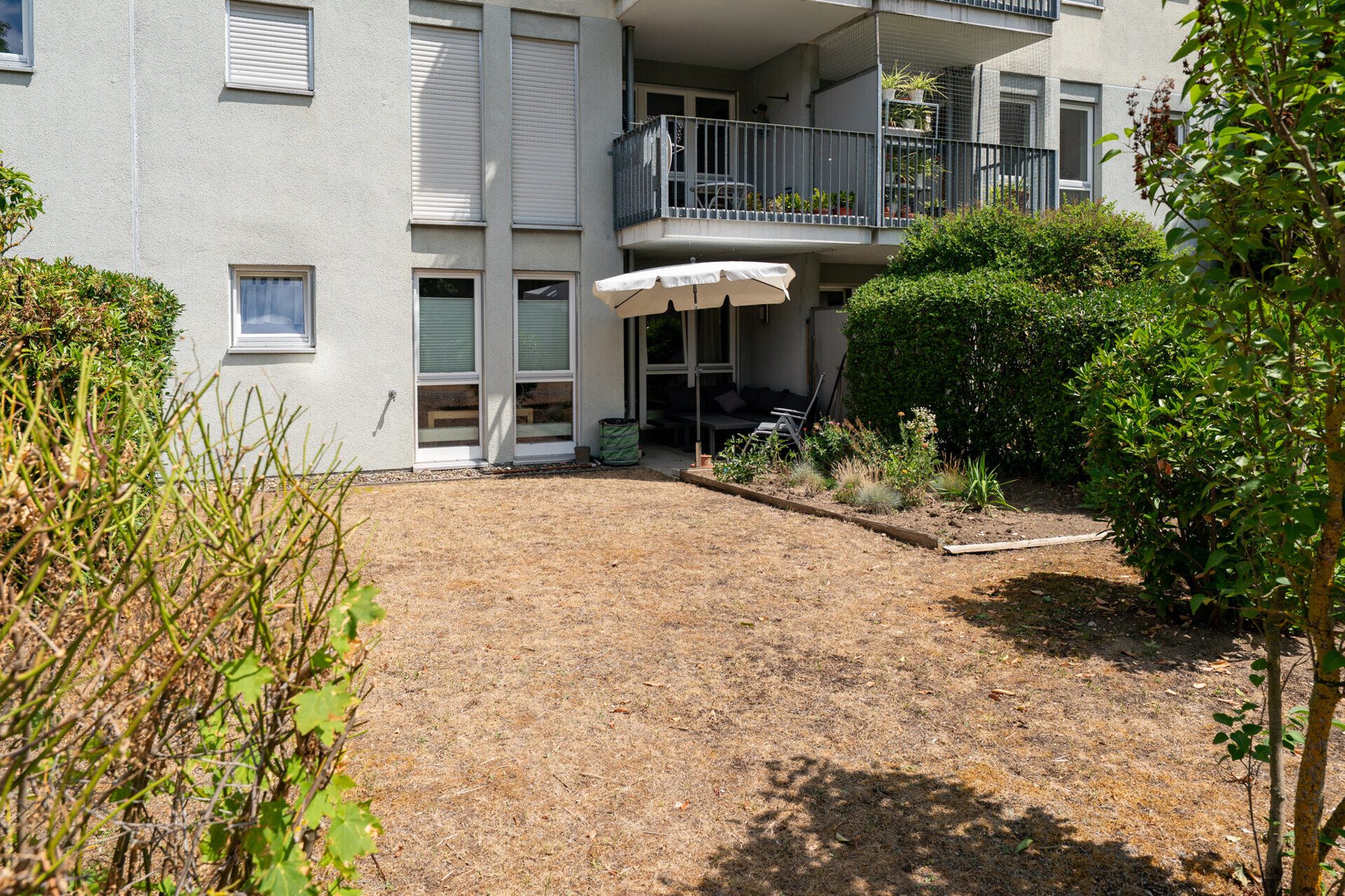 Immobilienangebot - Neu-Ulm - Alle - Zentral wohnen in Neu-Ulm: 2,5 Zi. mit Terrasse und Gartenanteil