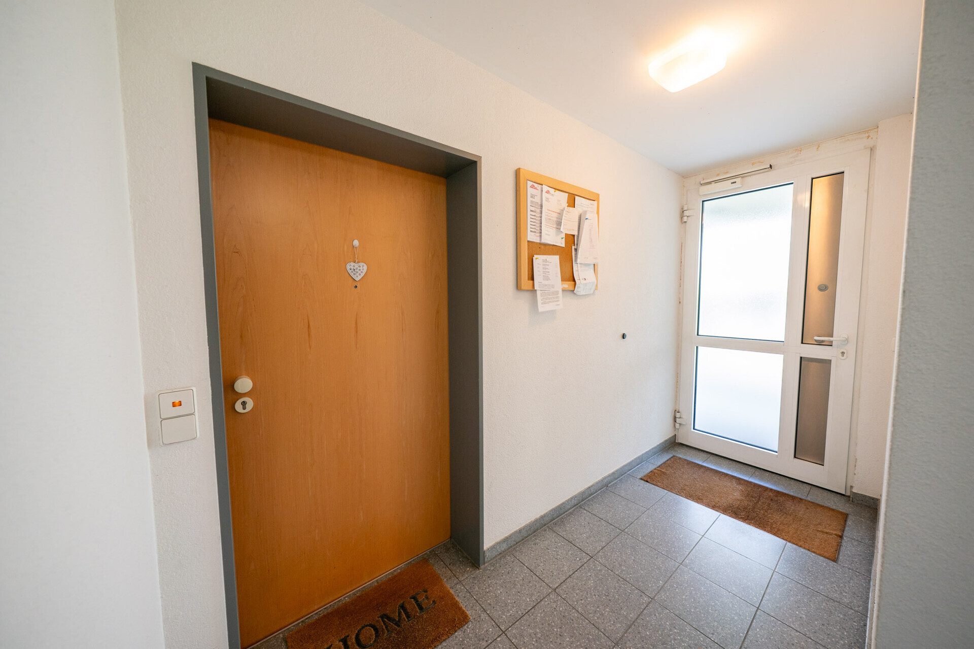Immobilienangebot - Neu-Ulm - Alle - Zentral wohnen in Neu-Ulm: 2,5 Zi. mit Terrasse und Gartenanteil