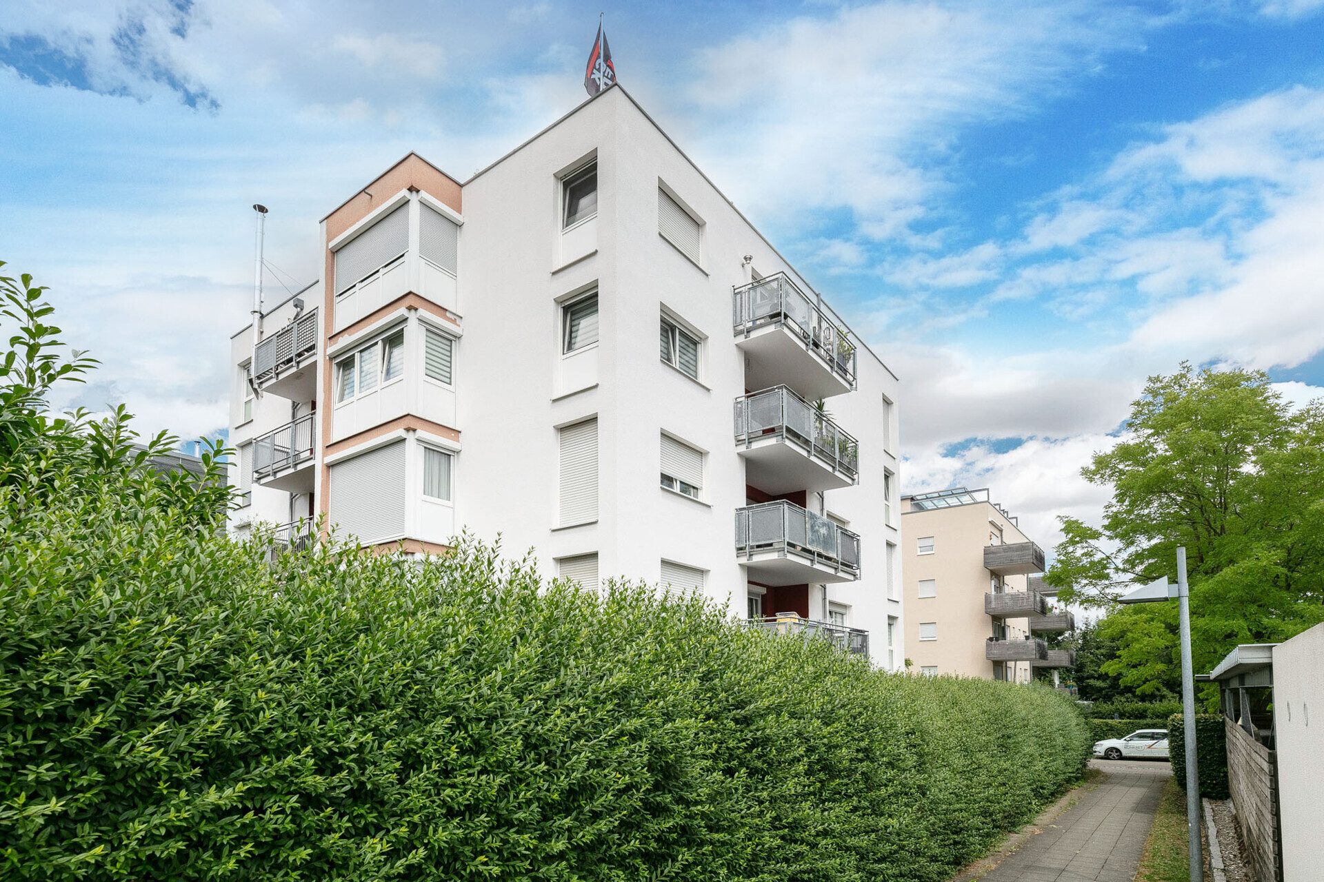 Immobilienangebot - Ulm - Alle - Großzügig wohnen, stilvoll leben -
Moderne 4-Zi-Wohnung mit Aufzug & Balkon