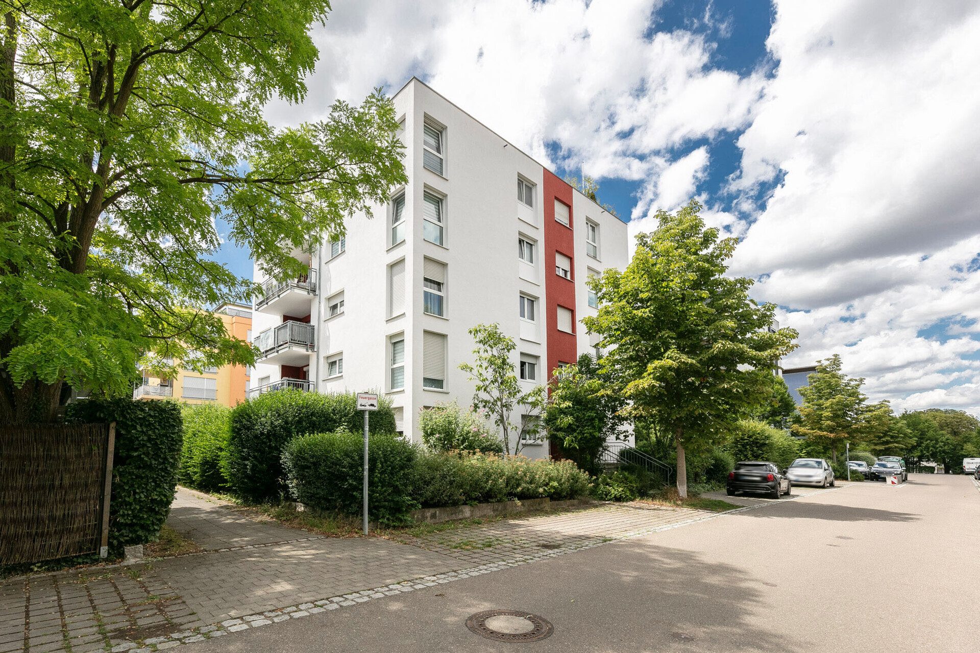 Immobilienangebot - Ulm - Alle - Großzügig wohnen, stilvoll leben -
Moderne 4-Zi-Wohnung mit Aufzug & Balkon