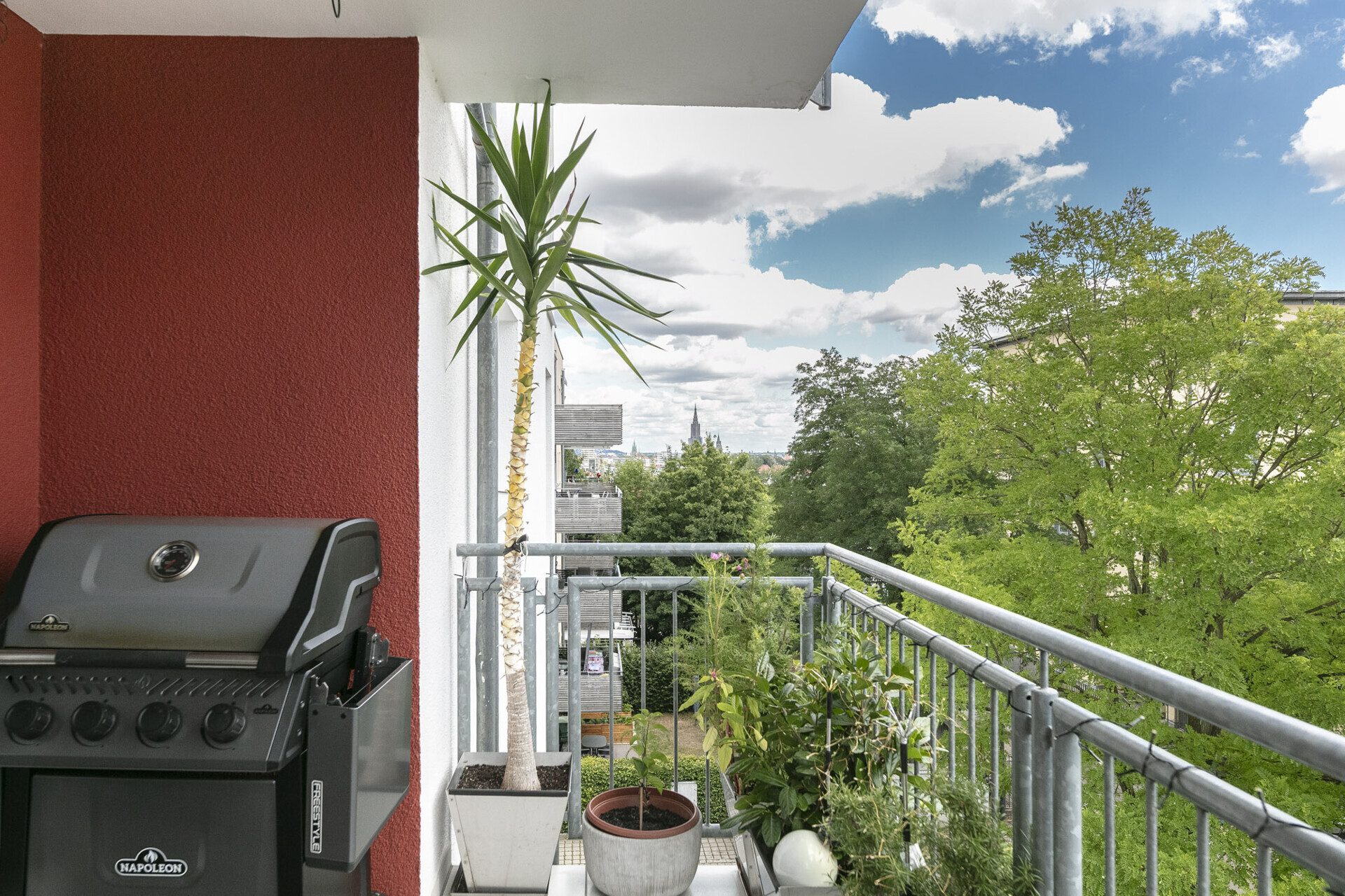 Immobilienangebot - Ulm - Alle - Großzügig wohnen, stilvoll leben -
Moderne 4-Zi-Wohnung mit Aufzug & Balkon