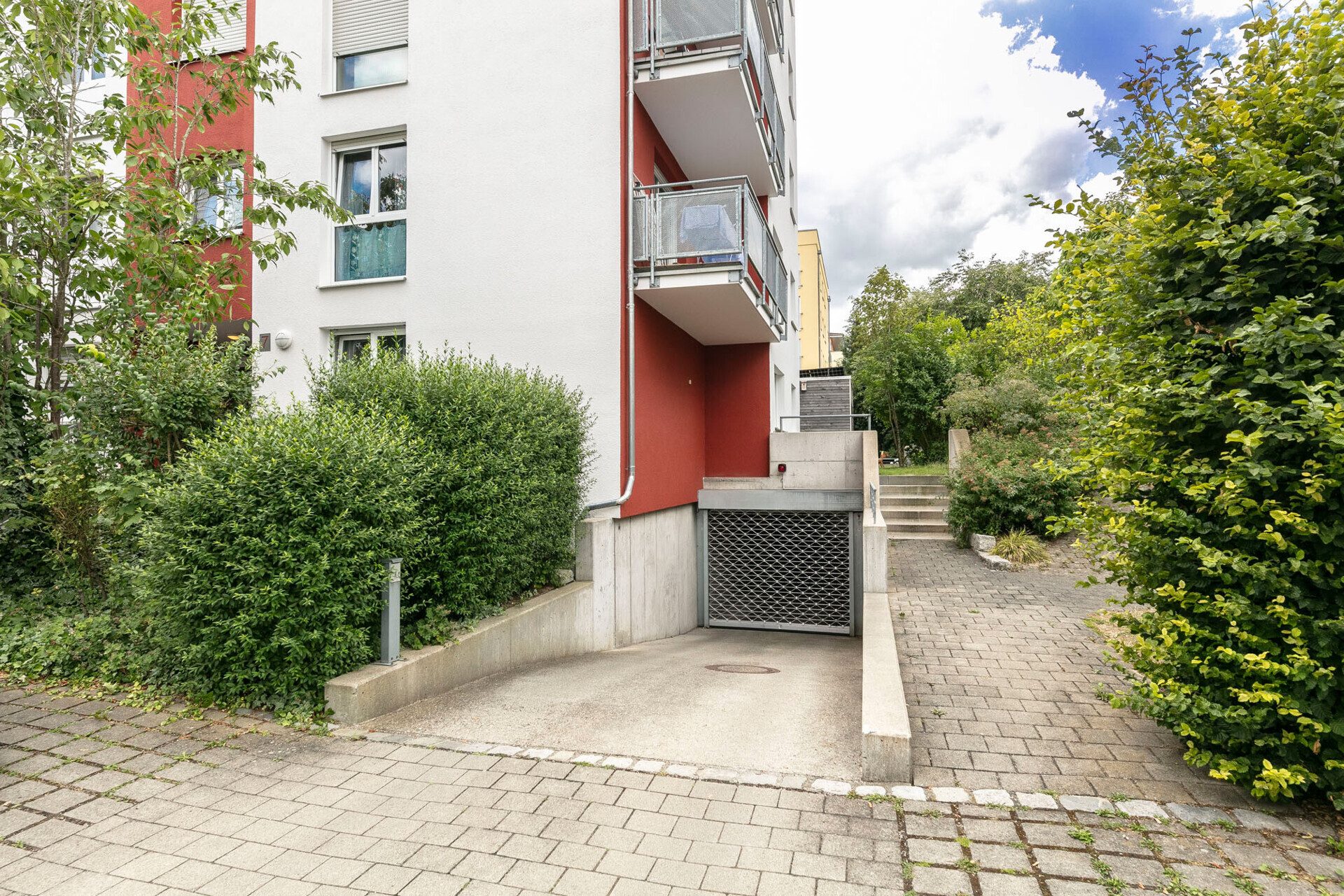 Immobilienangebot - Ulm - Alle - Großzügig wohnen, stilvoll leben -
Moderne 4-Zi-Wohnung mit Aufzug & Balkon