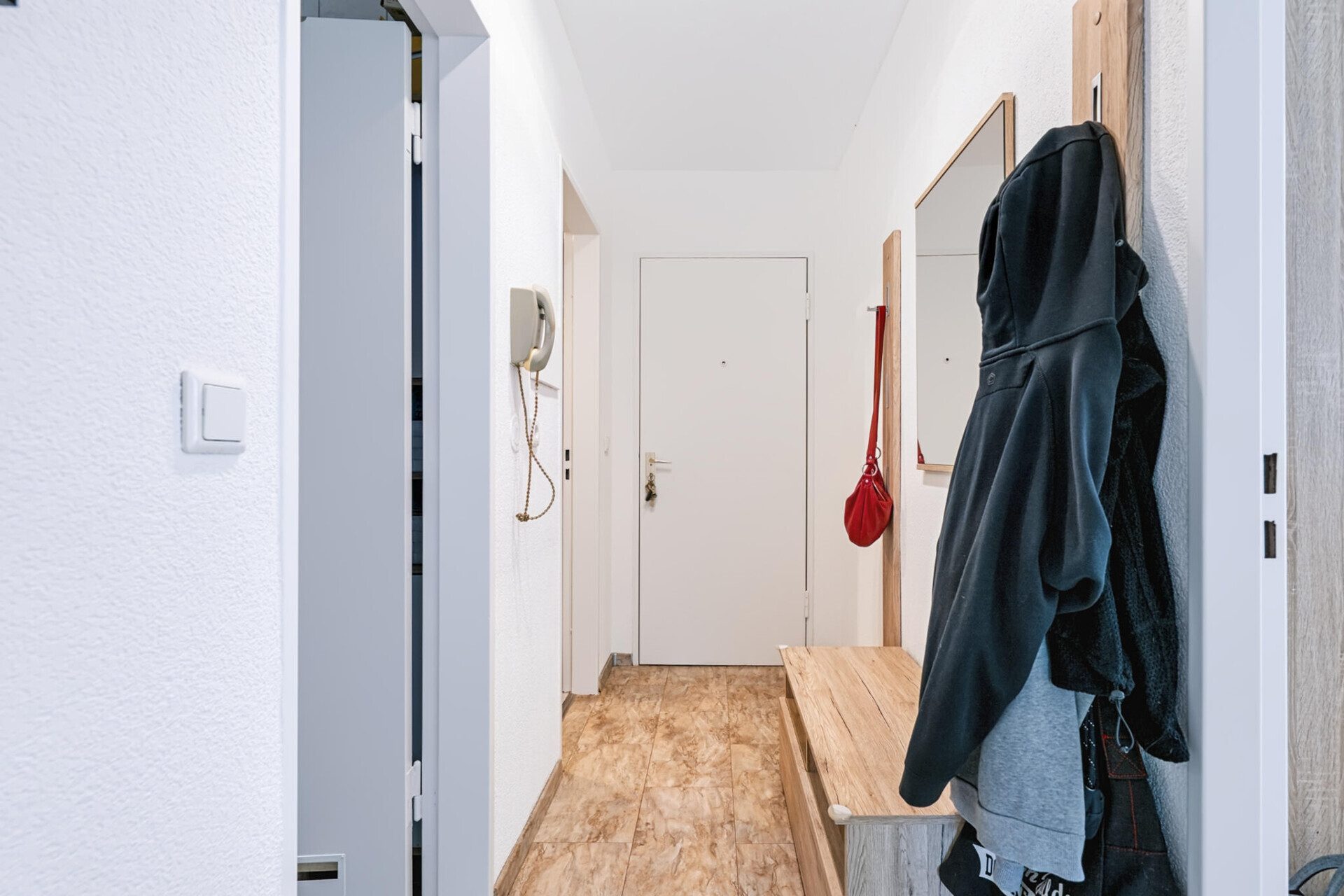 Immobilienangebot - Ulm - Alle - Ruhige 2-Zimmer-Wohnung mit Balkon, Aufzug und Garage!