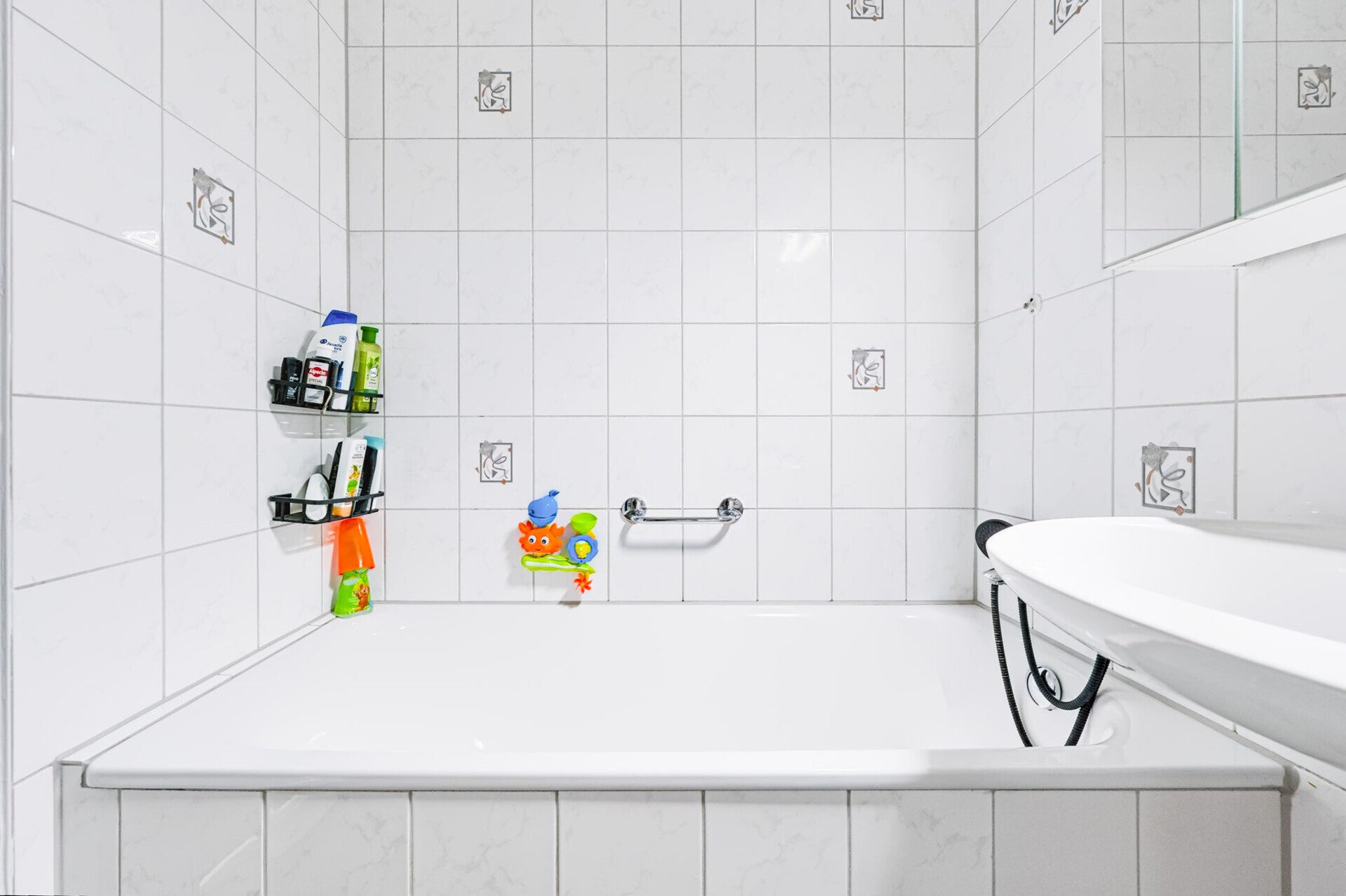 Immobilienangebot - Ulm - Alle - Ruhige 2-Zimmer-Wohnung mit Balkon, Aufzug und Garage!