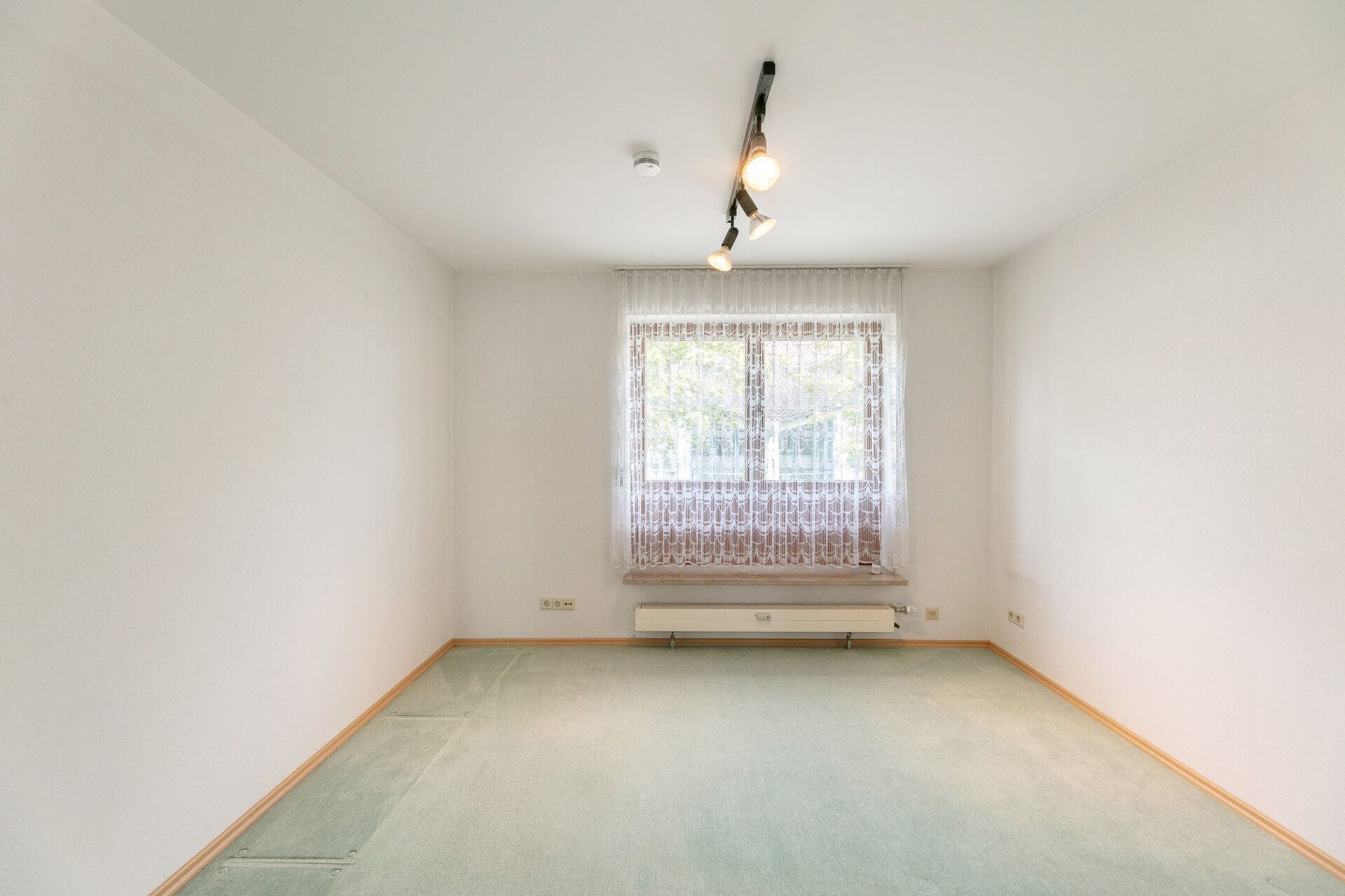 Immobilienangebot - Neu-Ulm / Pfuhl - Alle - Leerstehende 3,5-Zimmer-Wohnung mit sonnigem Süd-West Balkon