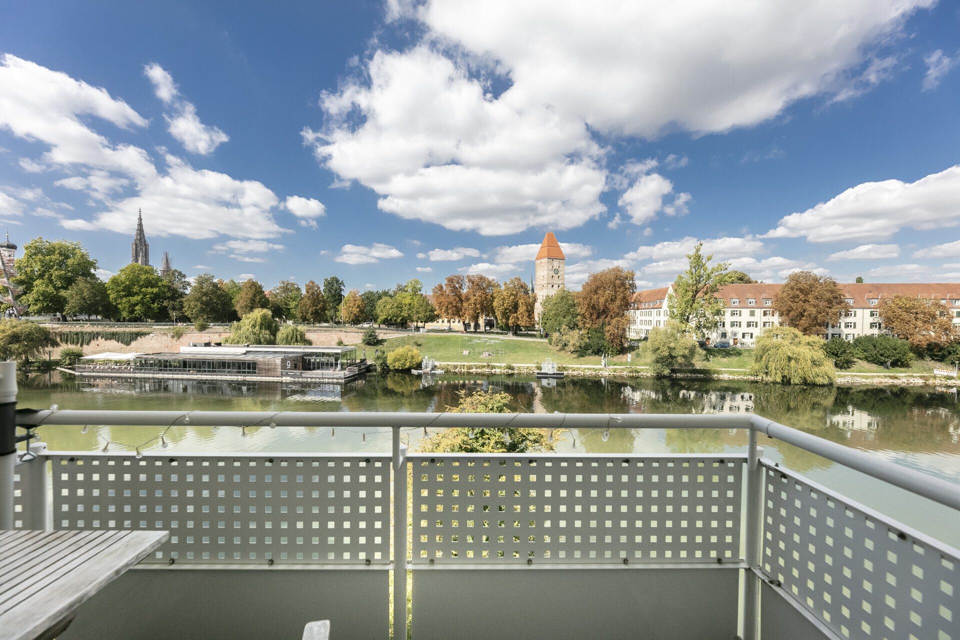 Immobilienangebot - Neu-Ulm - Alle - Direkt an der Donau - tolle 2-Zimmer-Wohnung in bester Innenstadtlage
