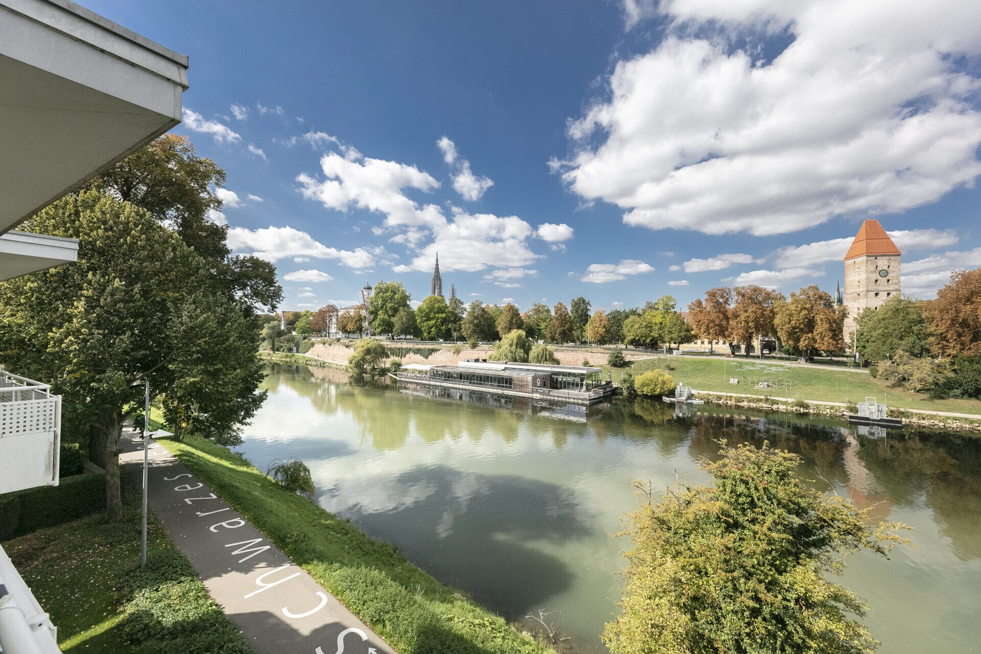 Immobilienangebot - Neu-Ulm - Alle - Direkt an der Donau - tolle 2-Zimmer-Wohnung in bester Innenstadtlage