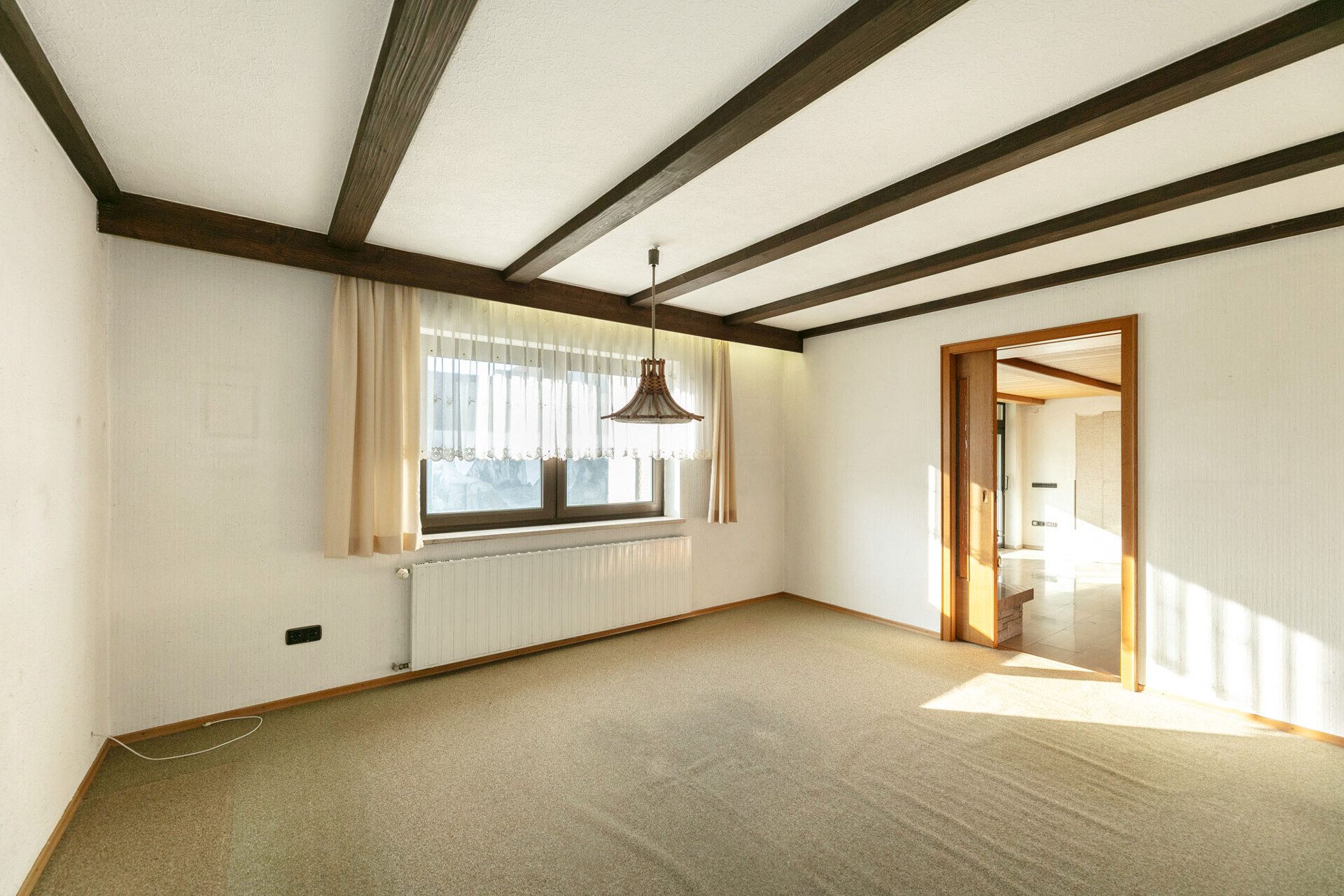 Immobilienangebot - Neu-Ulm/Burlafingen - Alle - Wohnen und Arbeiten unter einem Dach - großes ZFH mit viel Lagerfläche