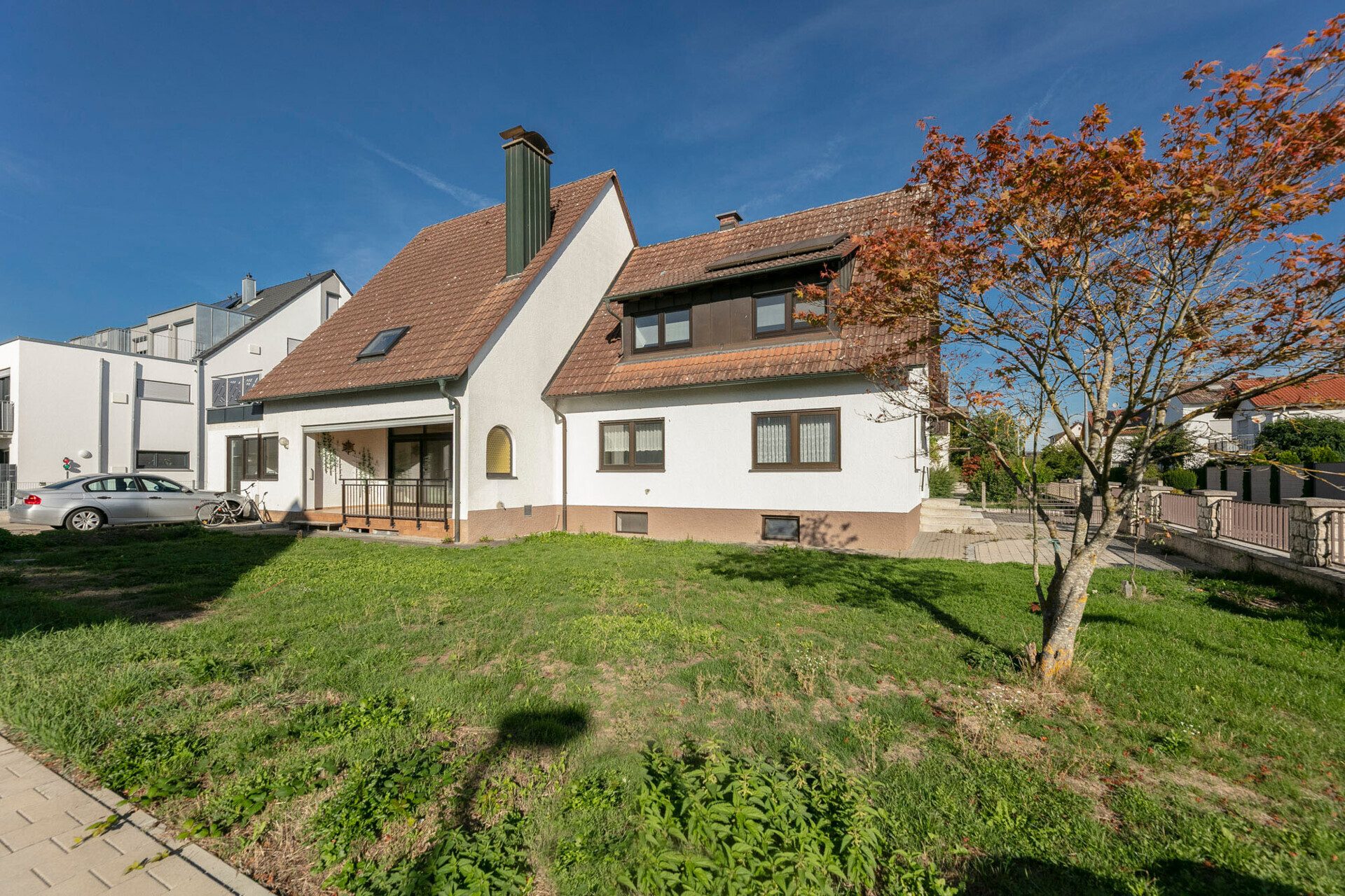 Immobilienangebot - Neu-Ulm/Burlafingen - Alle - Wohnen und Arbeiten unter einem Dach - großes ZFH mit viel Lagerfläche