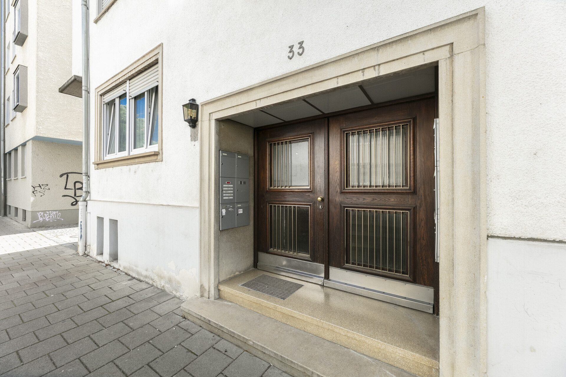 Immobilienangebot - Ulm - Alle - Zentral. Renoviert. Einziehen. – 3-Zi.-Wohnung in Ulm