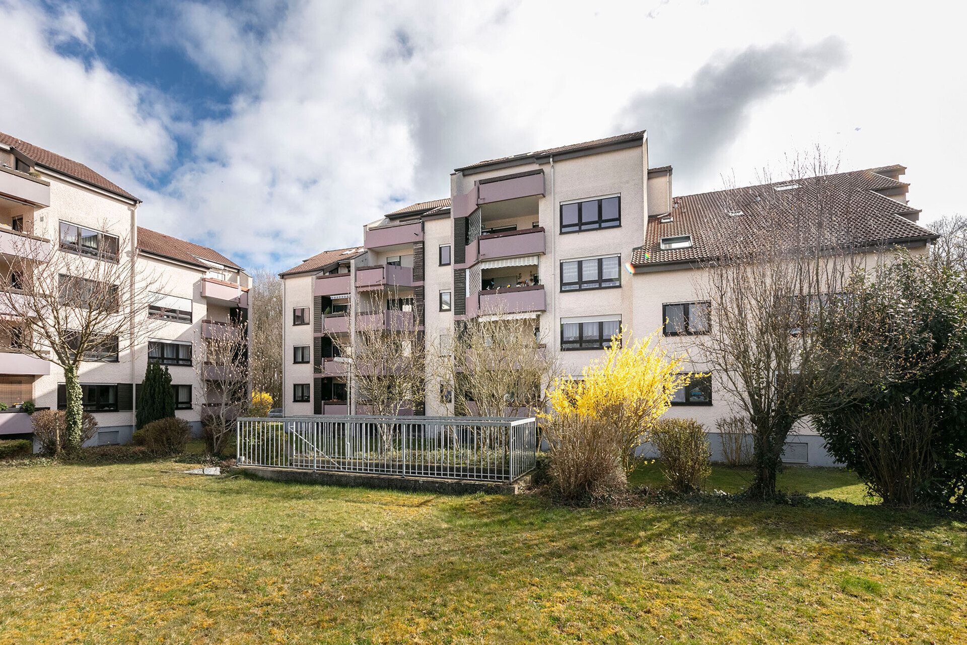 Immobilienangebot - Ulm / Wiblingen - Alle - Wohnkomfort für die ganze Familie – 4,5 Zi. inklusive Tiefgaragenstellplatz
