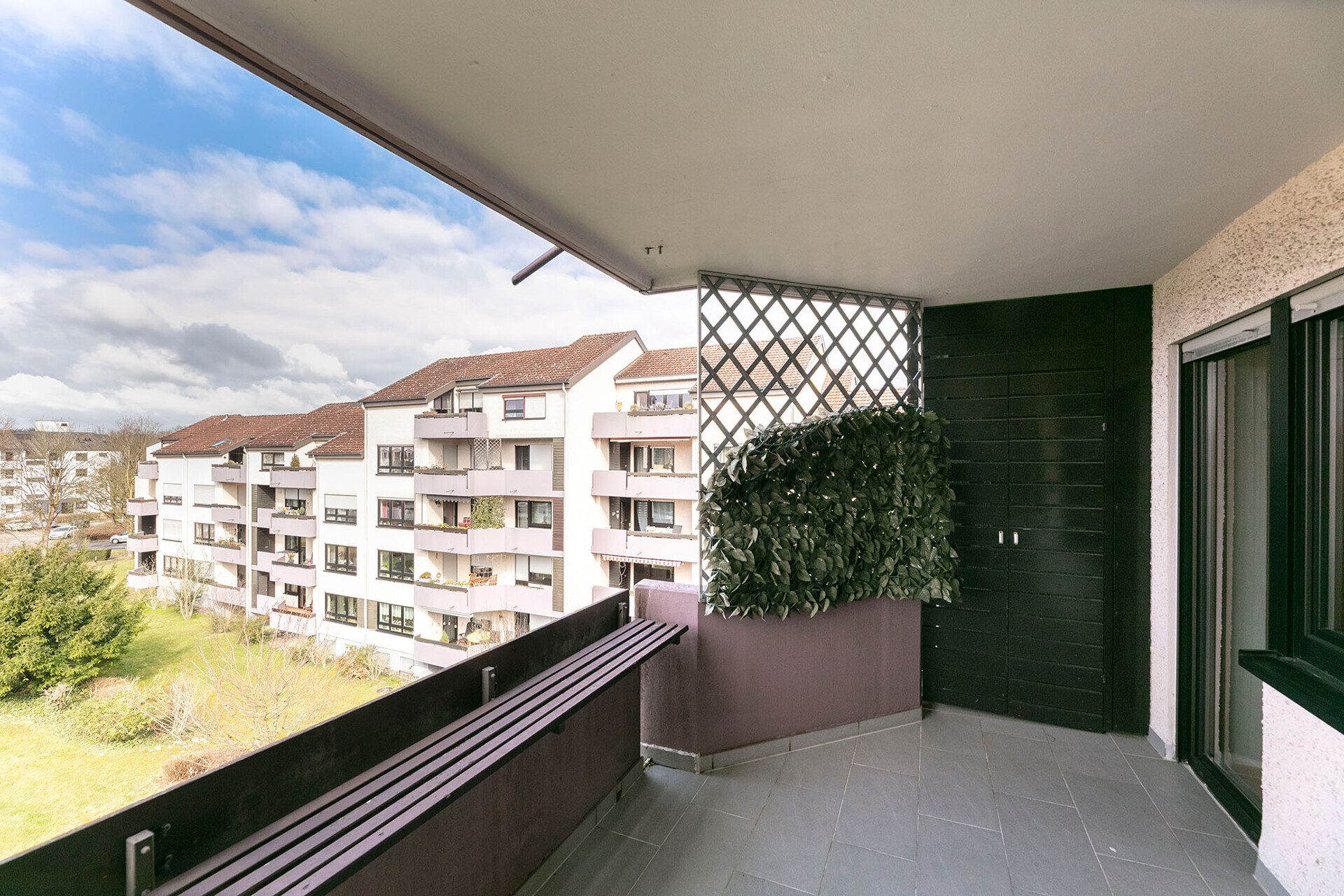 Immobilienangebot - Ulm / Wiblingen - Alle - Wohnkomfort für die ganze Familie – 4,5 Zi. inklusive Tiefgaragenstellplatz
