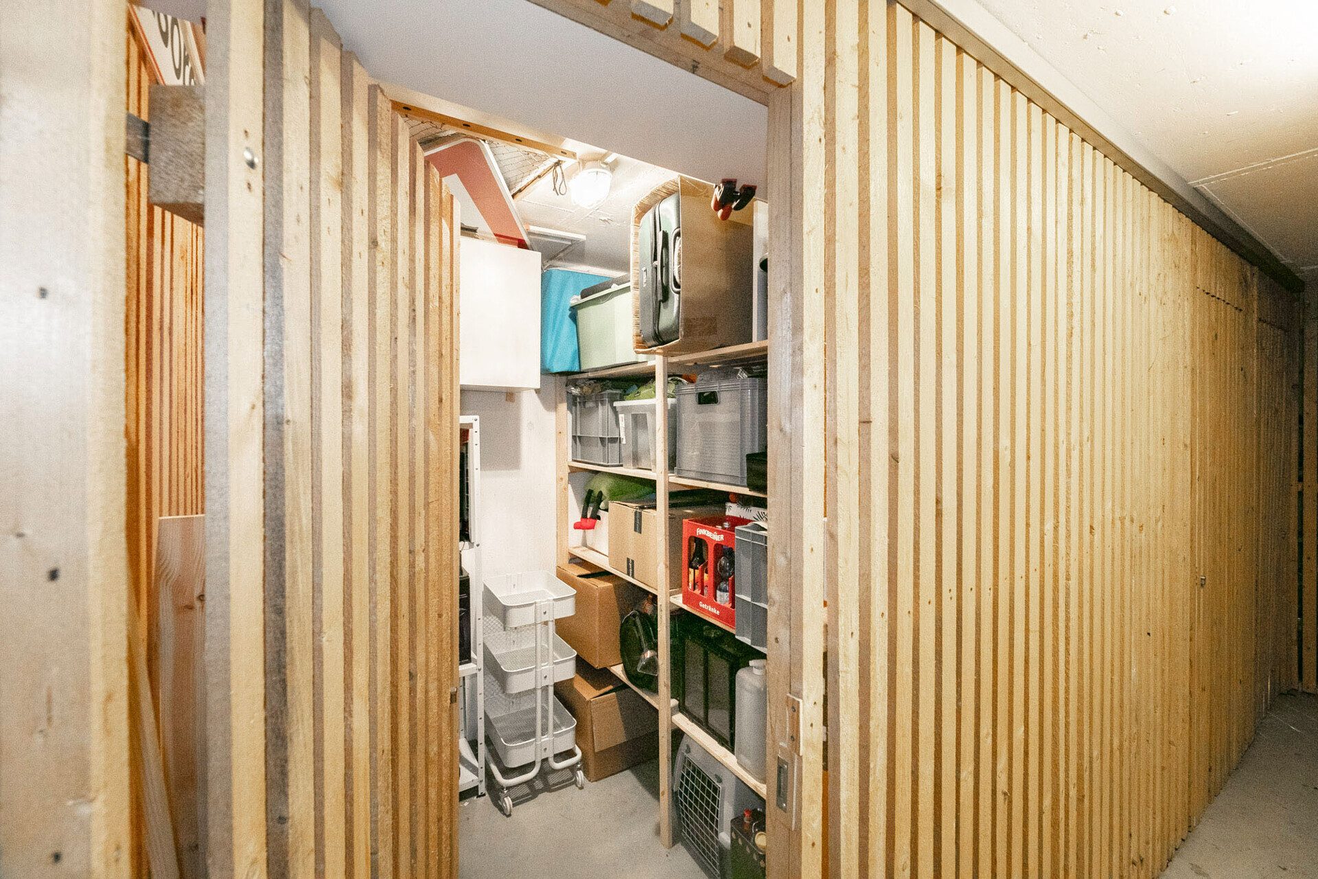Immobilienangebot - Dornstadt / Tomerdingen - Alle - Dachgeschossflair trifft Wohnkomfort: 3,5 Zi. mit Balkon und Tiefgaragenstellplatz