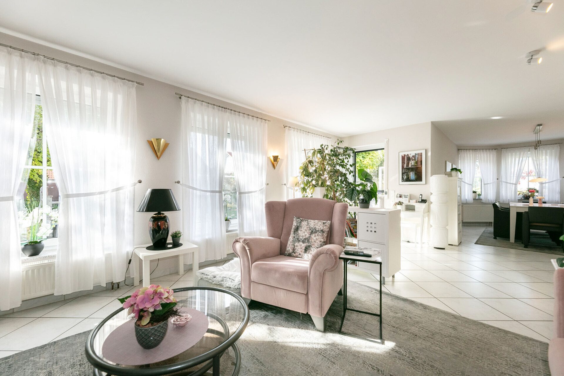 Immobilienangebot - Dornstadt / Bollingen - Alle - Ankommen und wohlfühlen – Familientraum mit liebevollem Garten