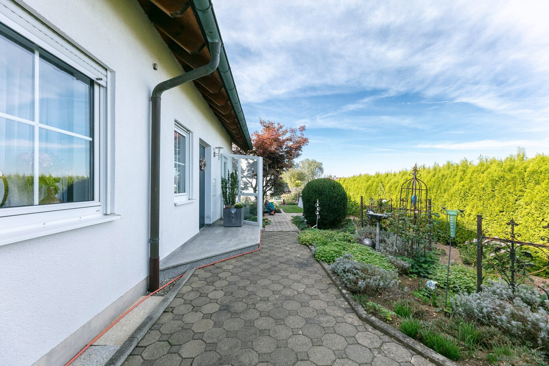 Immobilienangebot - Dornstadt / Bollingen - Alle - Ankommen und wohlfühlen – Familientraum mit liebevollem Garten