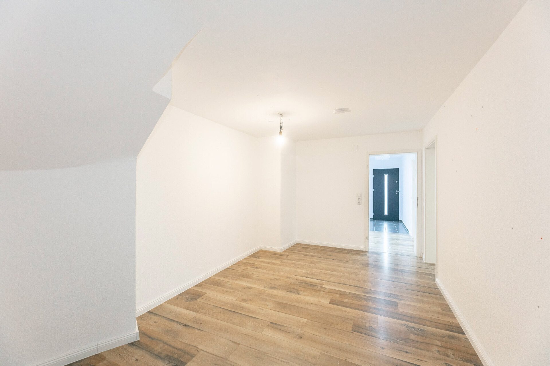Immobilienangebot - Ulm / Eggingen - Alle - Wohnkomfort auf ca. 108 m² – mit Ankleide, Terrasse und Stellplatz