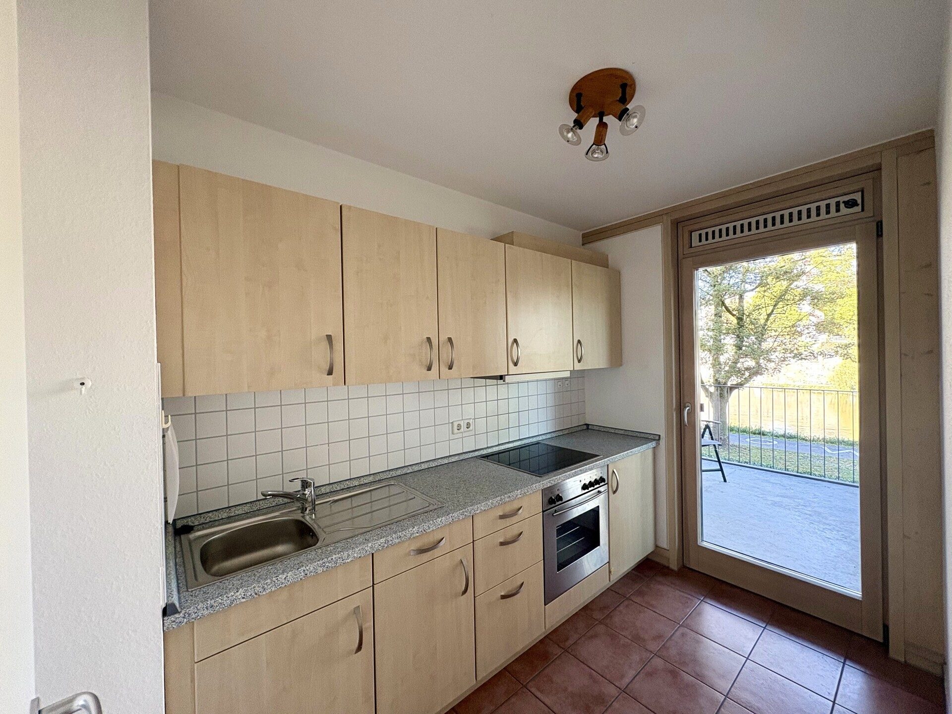 Immobilienangebot - Neu-Ulm - Alle - Traumhafter Donaublick: Moderne 2-Zimmer-Wohnung mit Balkon in Neu-Ulm