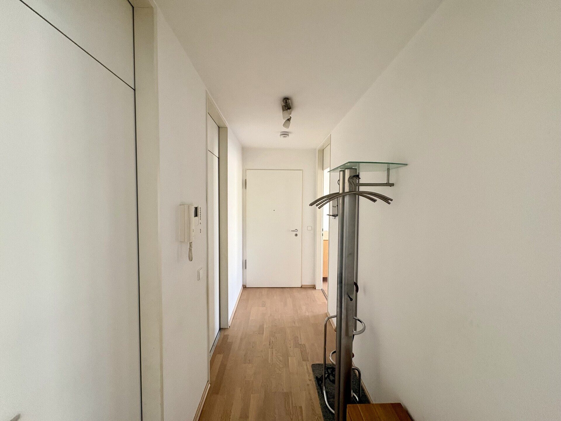 Immobilienangebot - Neu-Ulm - Alle - Traumhafter Donaublick: Moderne 2-Zimmer-Wohnung mit Balkon in Neu-Ulm