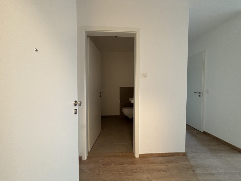 Hirn Immobilien GmbH - Immobilienangebot - Langenau - Wohnungen - 2 ZIMMER ETW IM 1. OG - "WOHNEN IM PARK" IN LANGENAU - A07