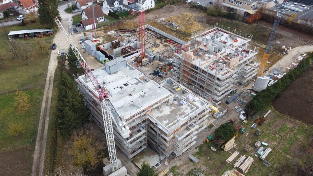 Hirn Immobilien GmbH - Immobilienangebot - Langenau - Wohnungen - 4,5 ZIMMER PENTHOUSE-WOHNUNG IM DG - "WOHNEN IM PARK" IN LANGENAU - A16