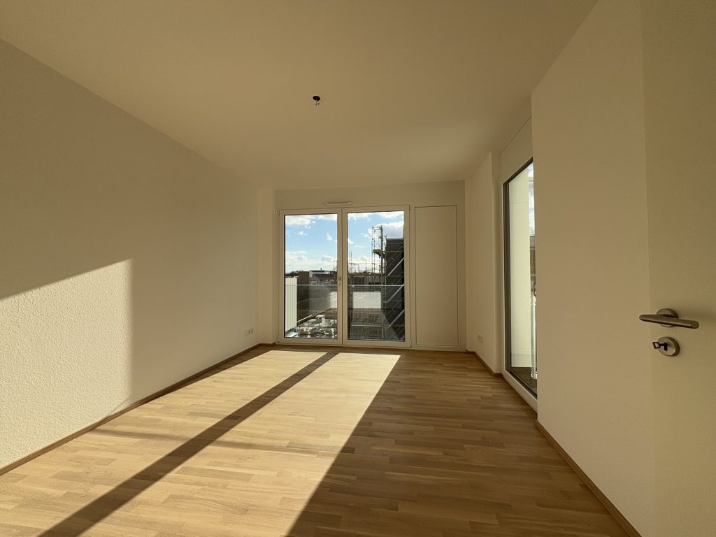 Hirn Immobilien GmbH - Immobilienangebot - Langenau - Wohnungen - 4,5 ZIMMER PENTHOUSE-WOHNUNG IM DG - "WOHNEN IM PARK" IN LANGENAU - A16