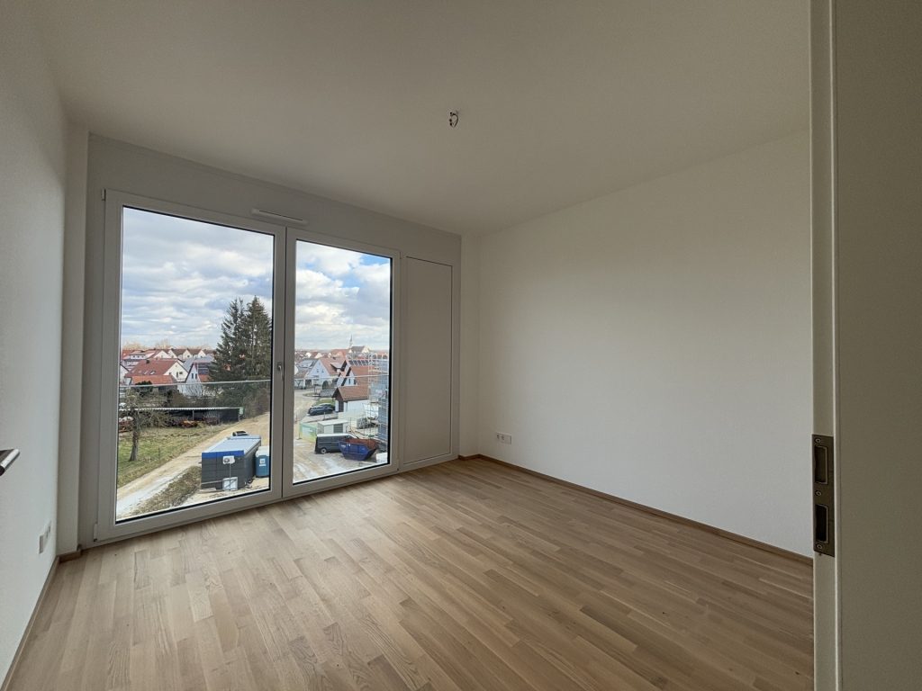 Hirn Immobilien GmbH - Immobilienangebot - Langenau - Wohnungen - 4,5 ZIMMER PENTHOUSE-WOHNUNG IM DG - "WOHNEN IM PARK" IN LANGENAU - A16