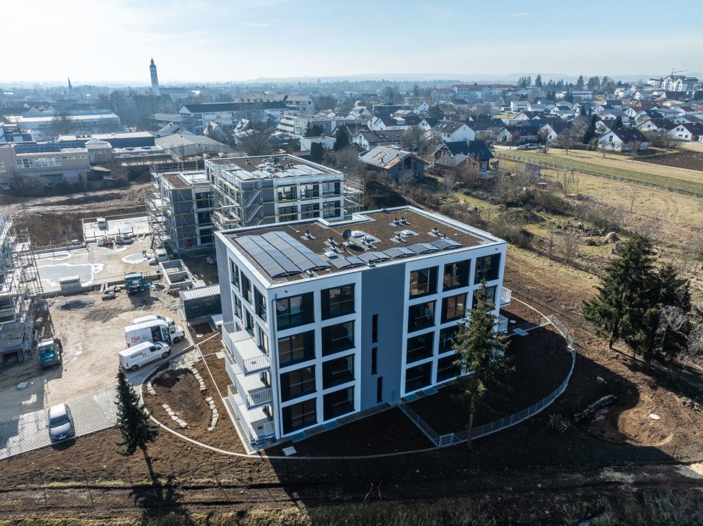 Hirn Immobilien GmbH - Immobilienangebot - Langenau - Wohnungen - 4,5 ZIMMER PENTHOUSE-WOHNUNG IM DG - "WOHNEN IM PARK" IN LANGENAU - A16