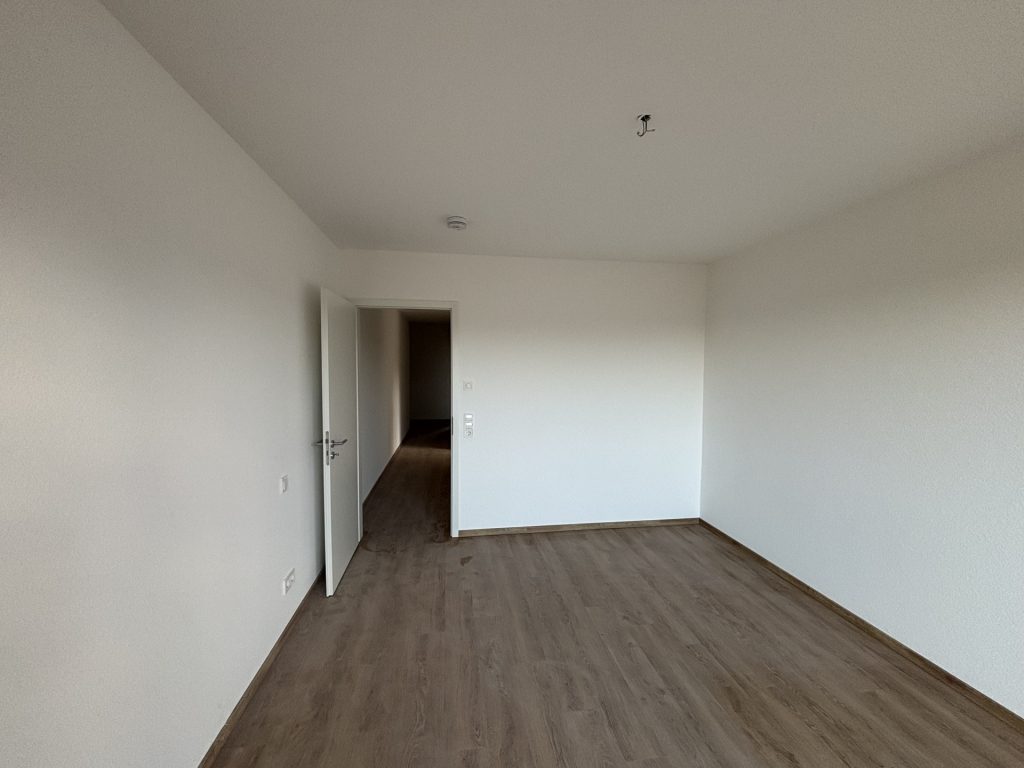 Hirn Immobilien GmbH - Immobilienangebot - Langenau - Wohnungen - 3,5-ZIMMER ETW MIT GARTENANTEIL - "WOHNEN IM PARK" IN LANGENAU - A05
