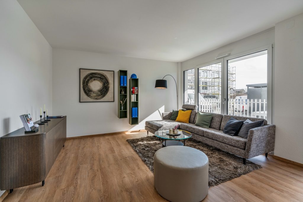 Hirn Immobilien GmbH - Immobilienangebot - Langenau - Wohnungen - 3,5-ZIMMER ETW IM 1. OG MIT BALKON - "WOHNEN IM PARK" IN LANGENAU - A10