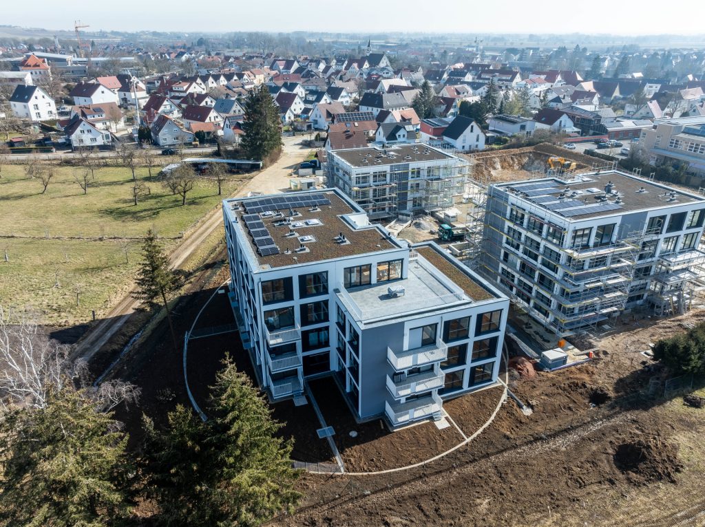 Hirn Immobilien GmbH - Immobilienangebot - Langenau - Wohnungen - 3-ZIMMER ETW IM 1. OG MIT BALKON - "WOHNEN IM PARK" IN LANGENAU - D09
